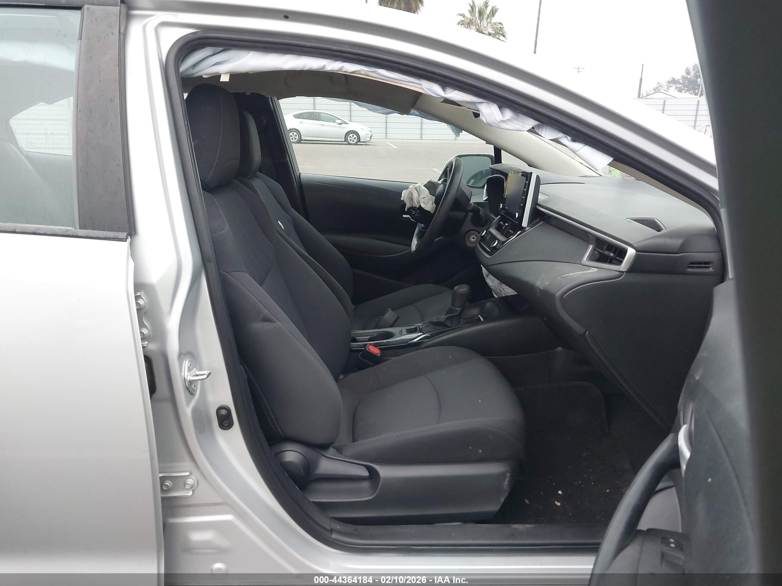 TOYOTA COROLLA image 5