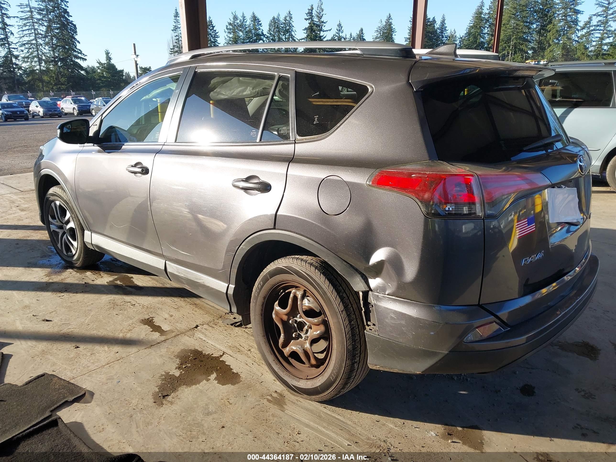 TOYOTA RAV4 image 3