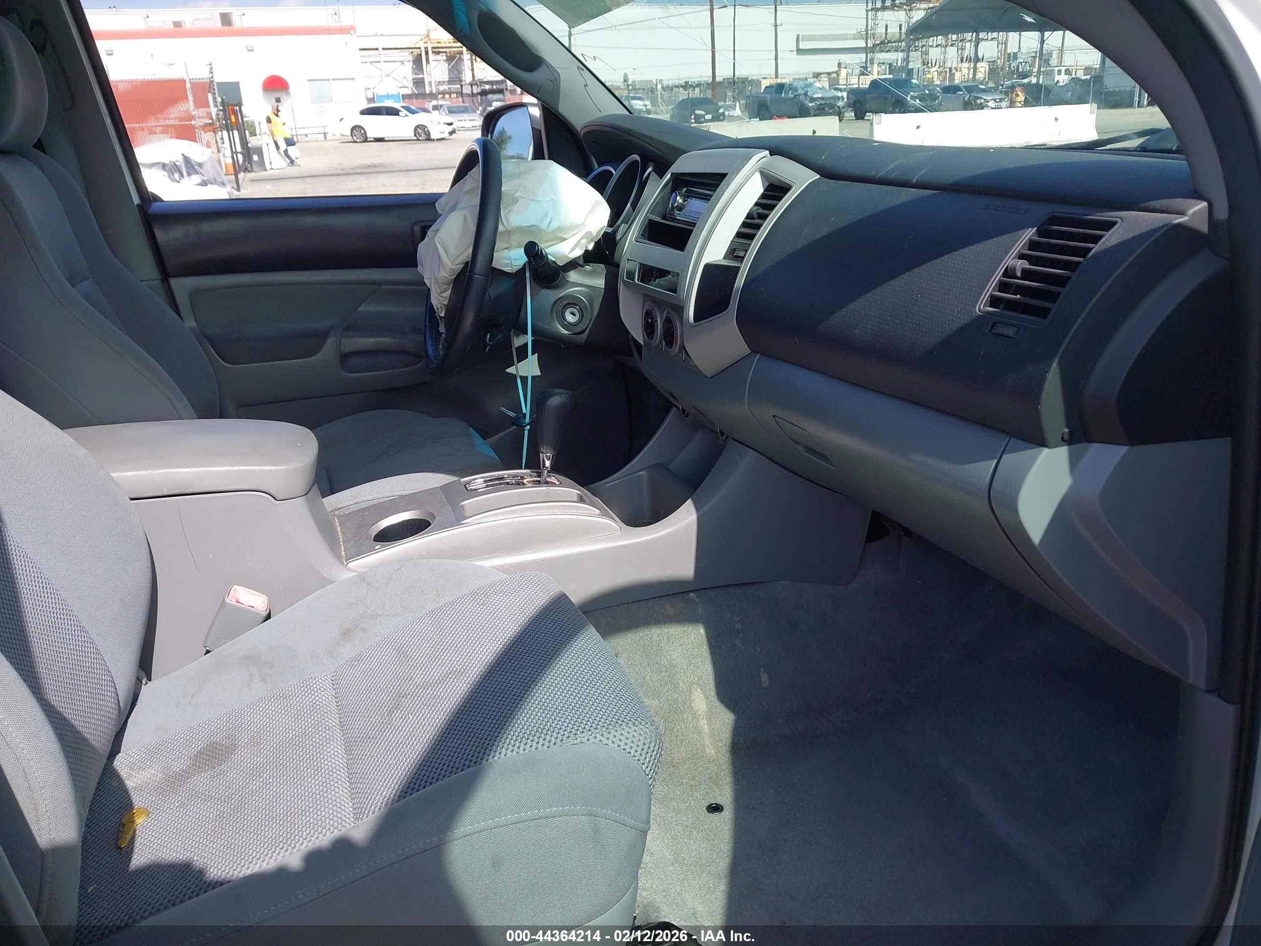 TOYOTA TACOMA image 5