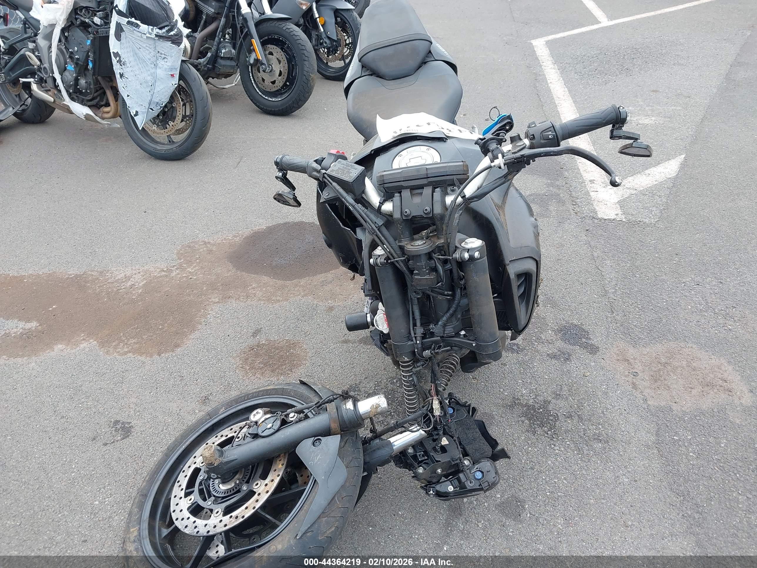 YAMAHA MT07 image 5