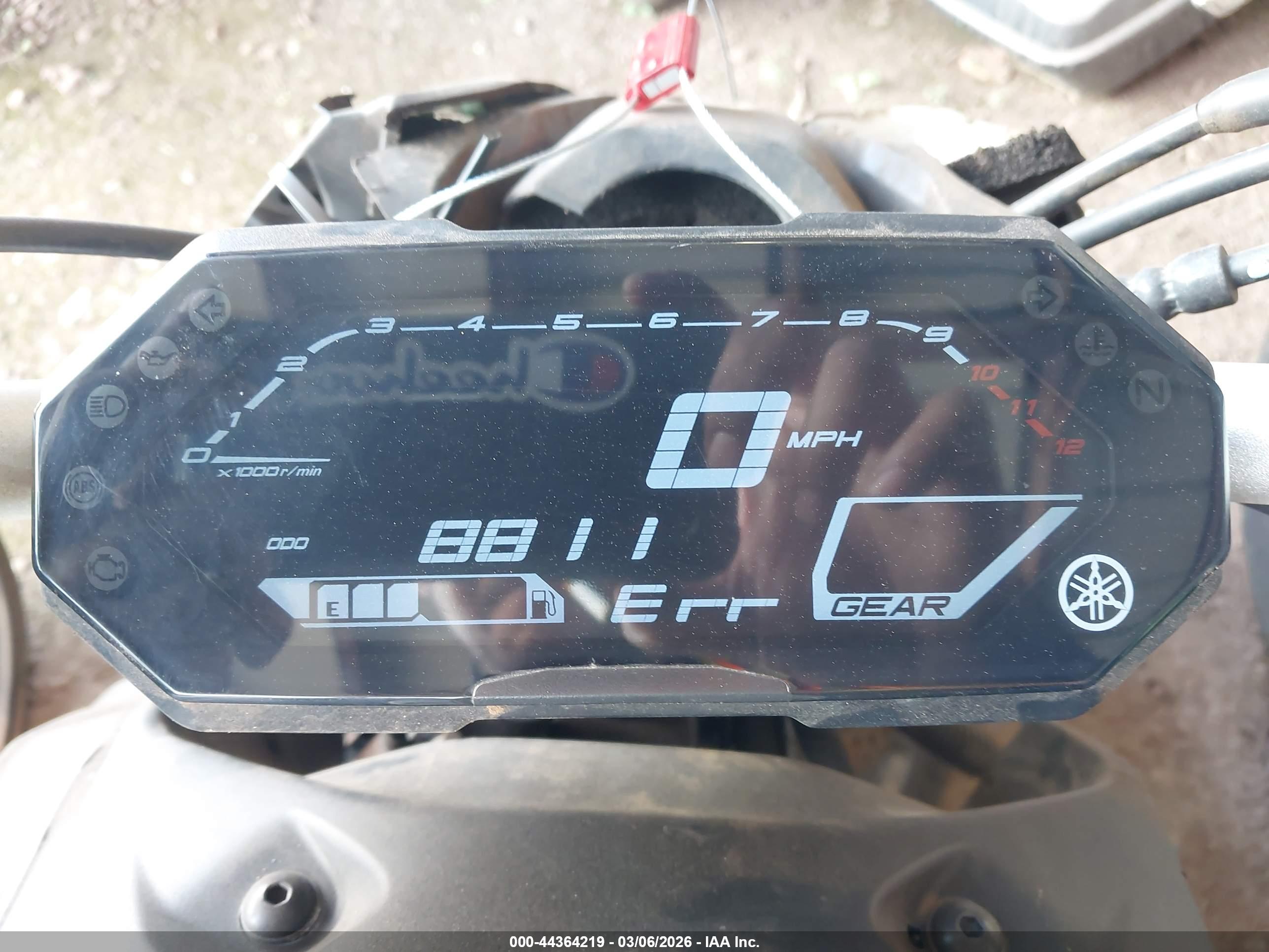 YAMAHA MT07 image 7