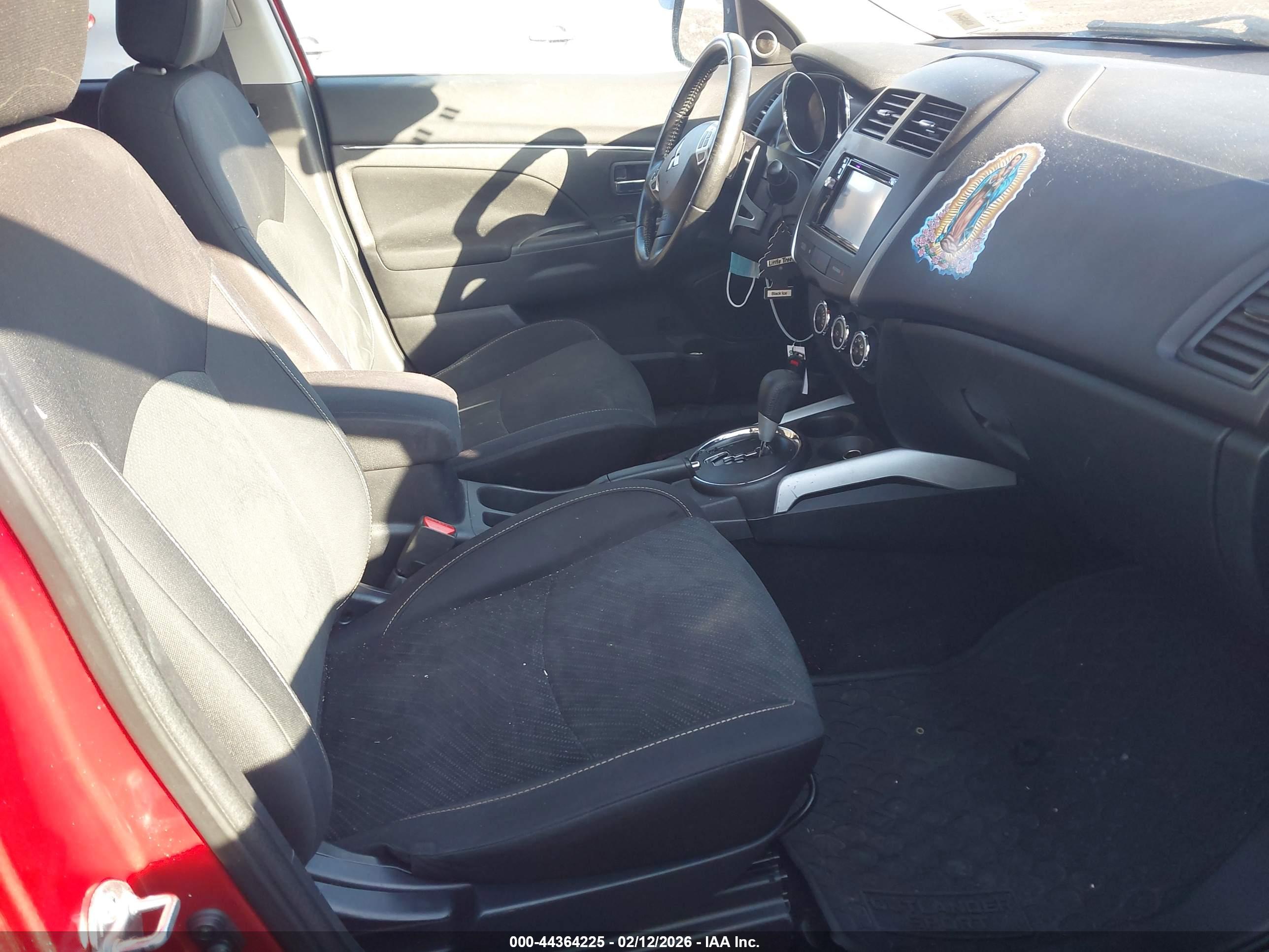 MITSUBISHI OUTLANDER image 5