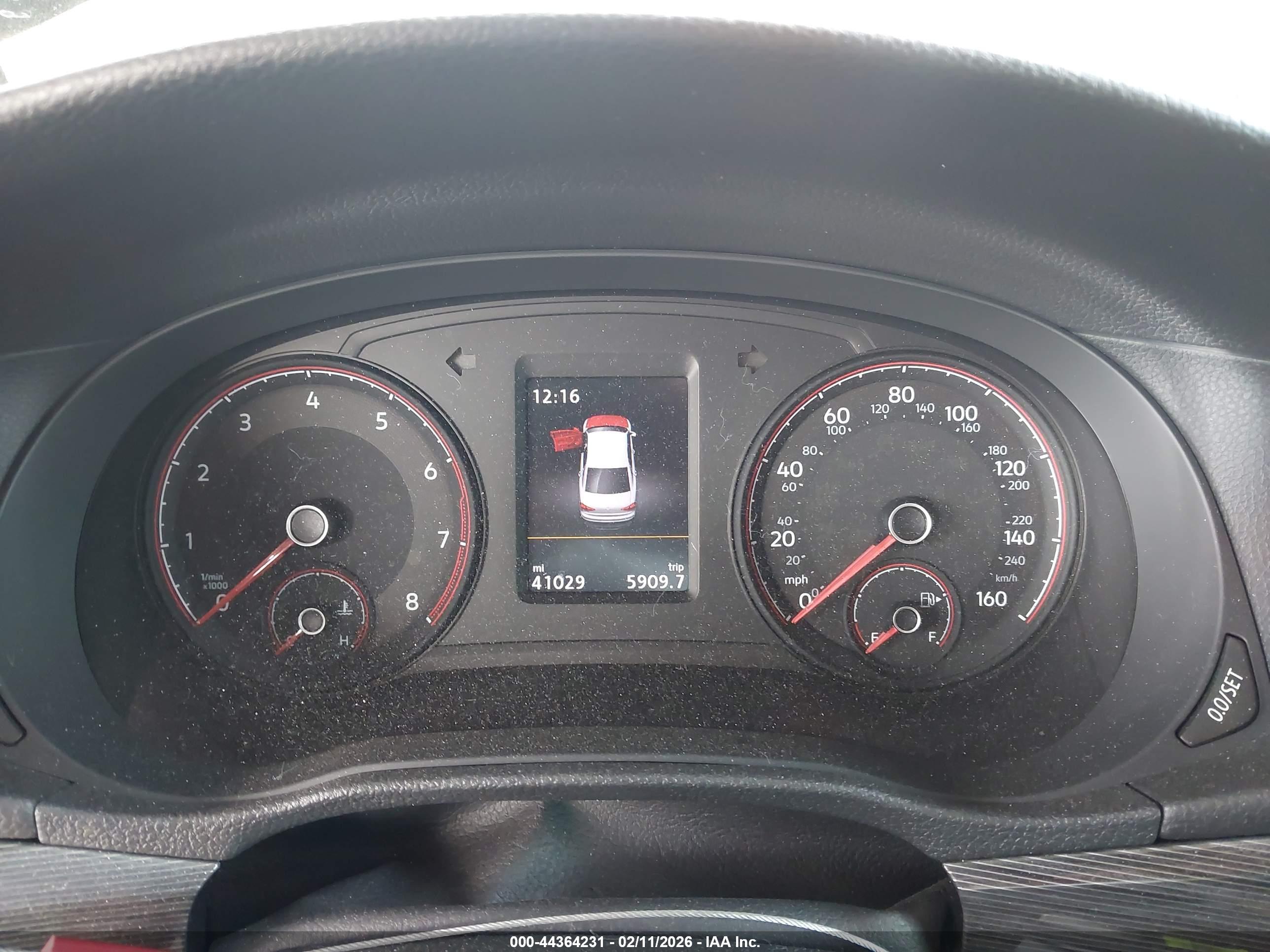 VOLKSWAGEN PASSAT image 7