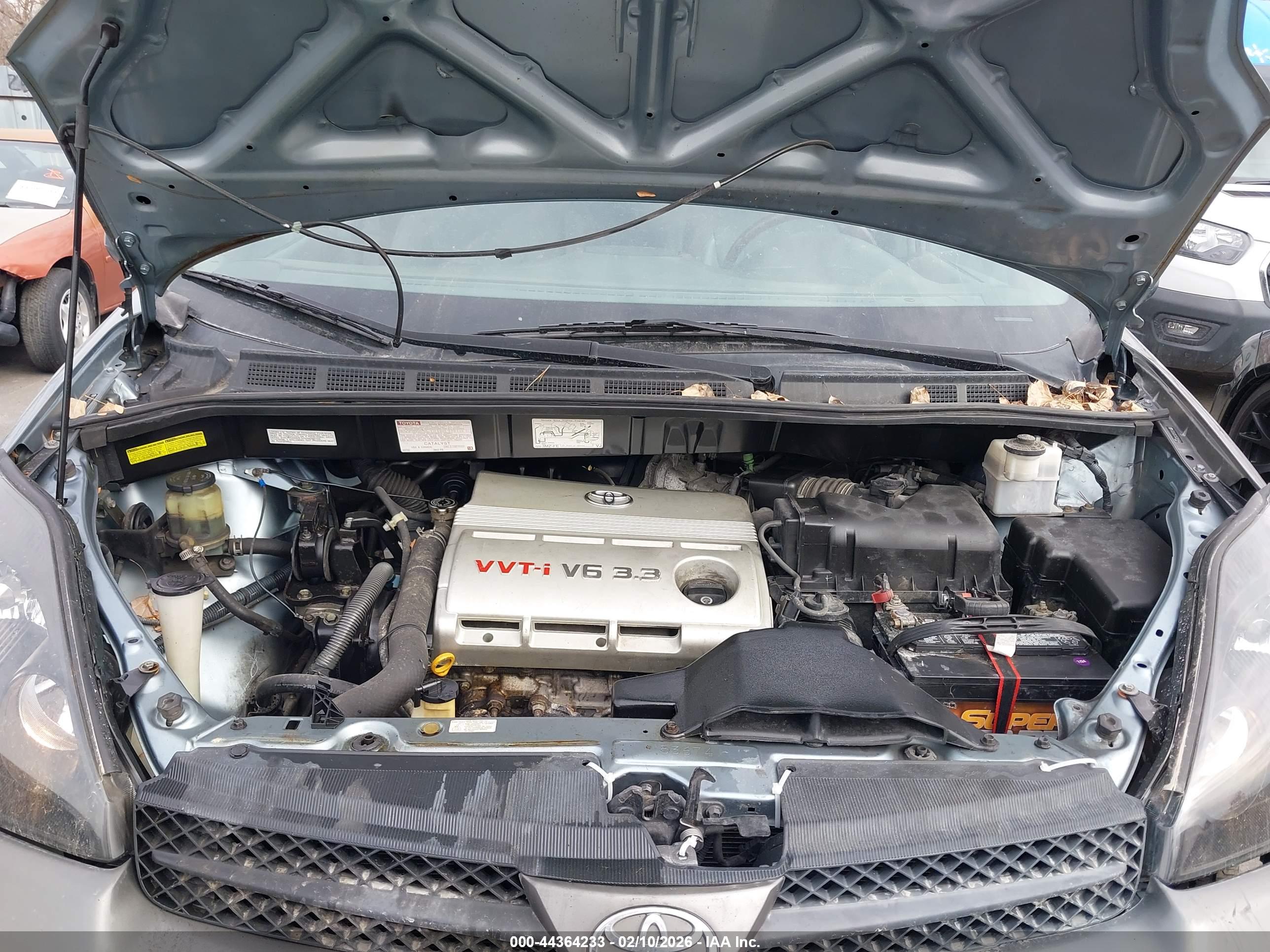TOYOTA SIENNA image 10
