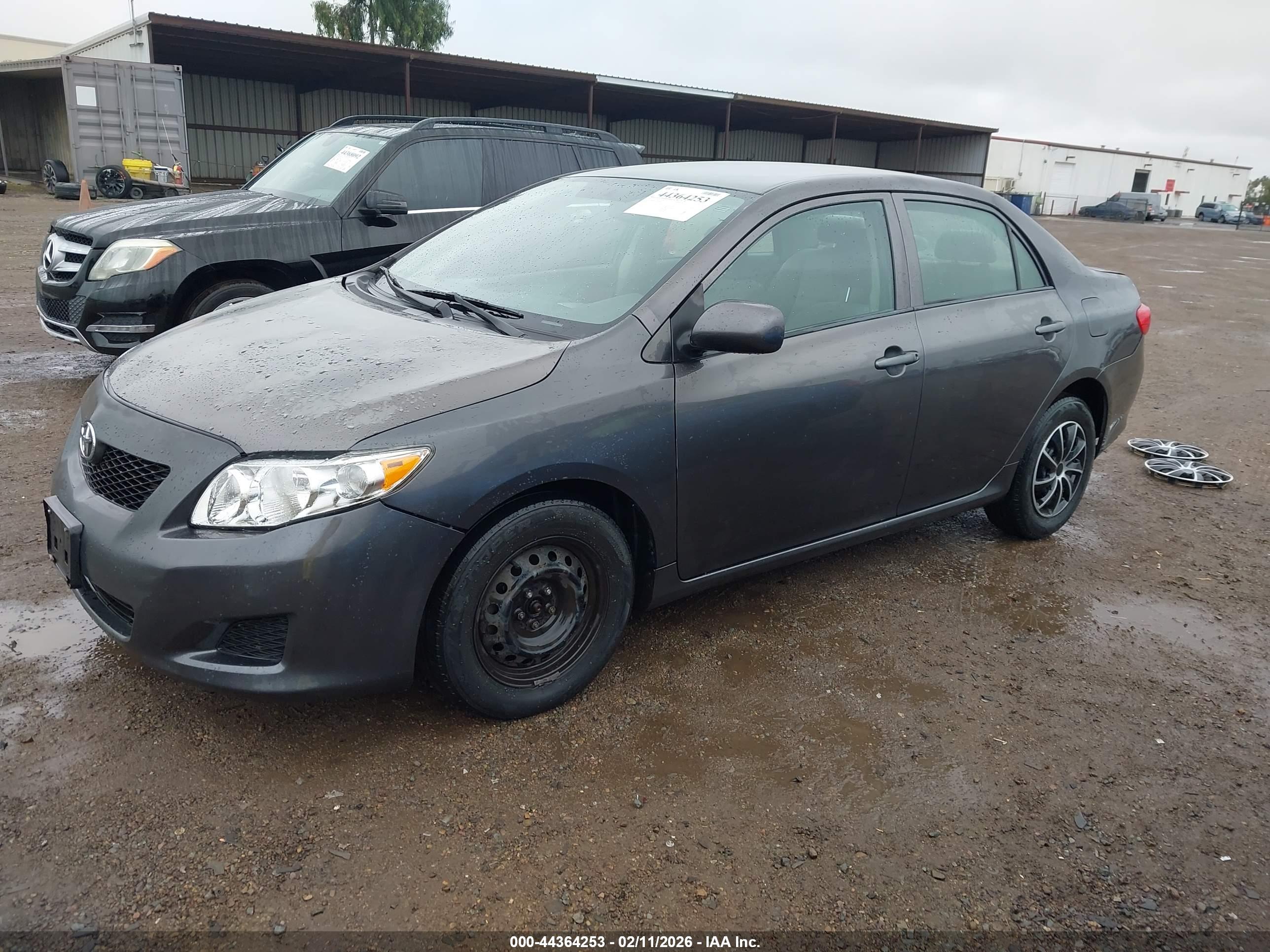 TOYOTA COROLLA image 2
