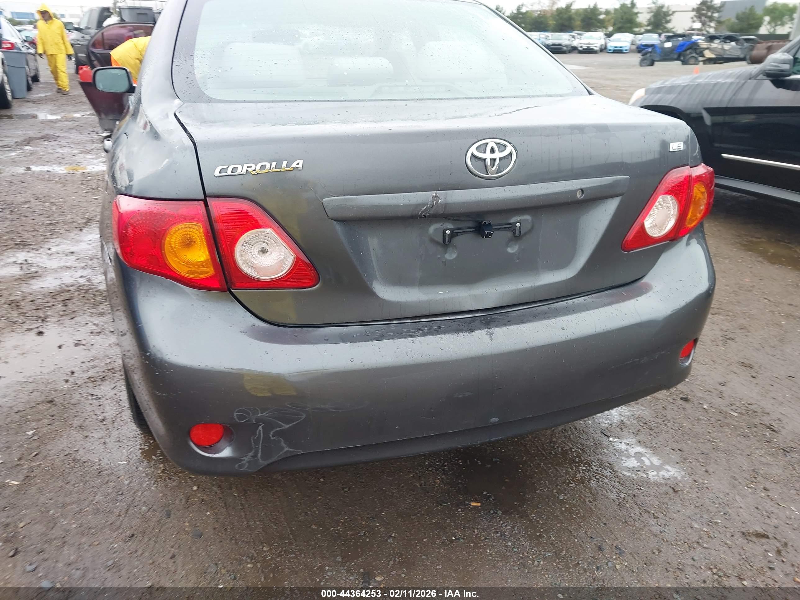 TOYOTA COROLLA image 6