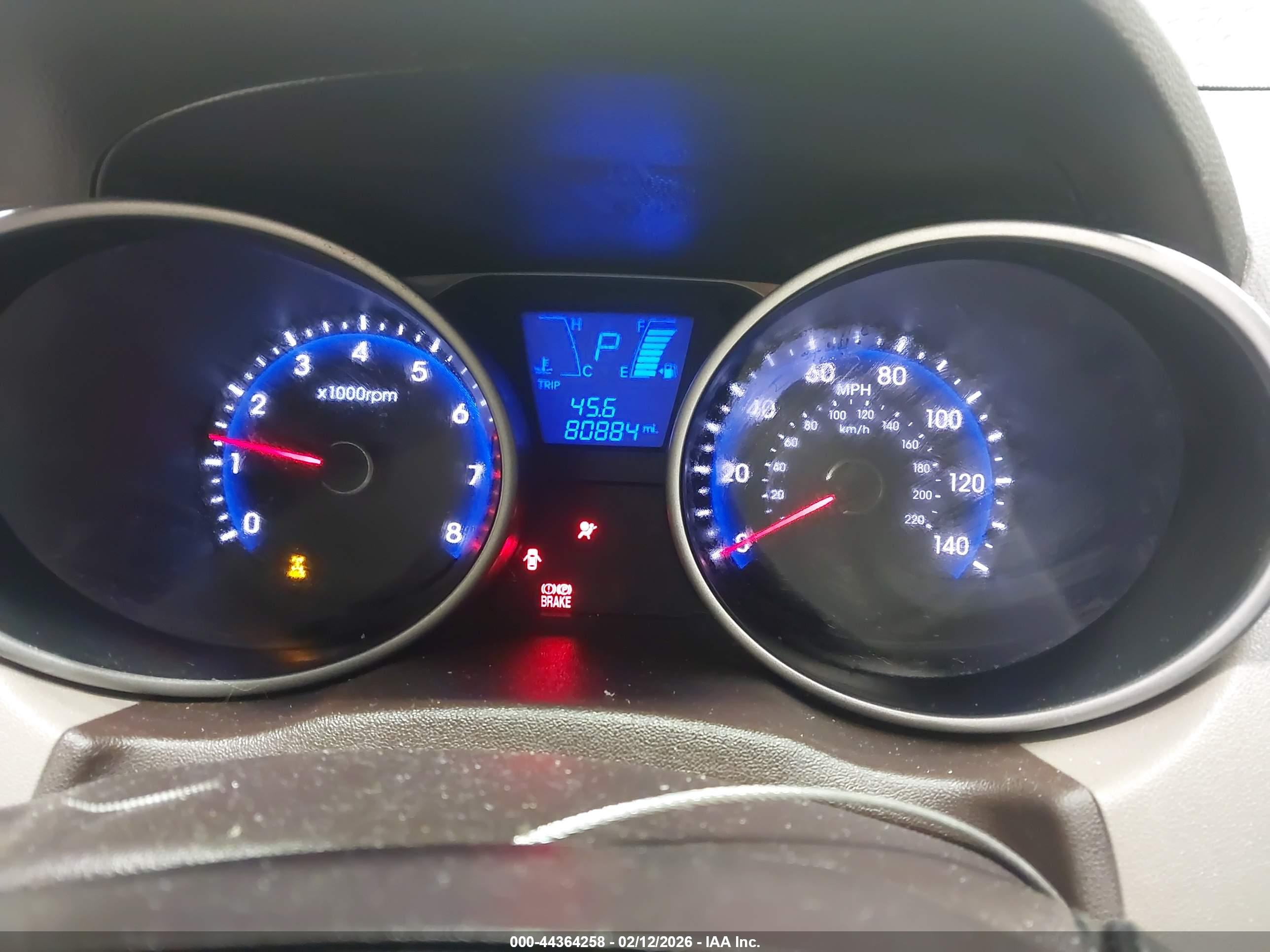HYUNDAI TUCSON image 7