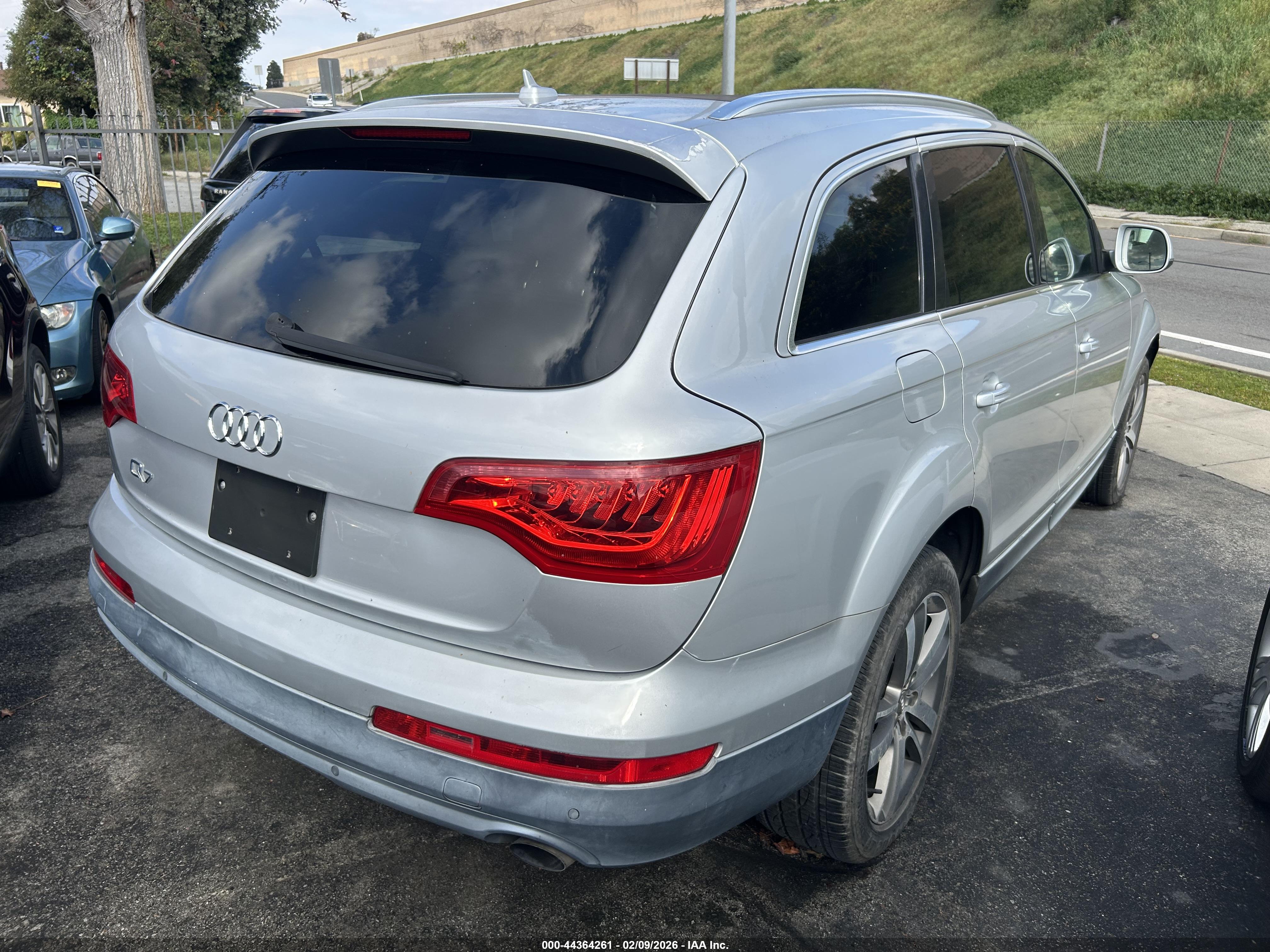 AUDI Q7 image 4