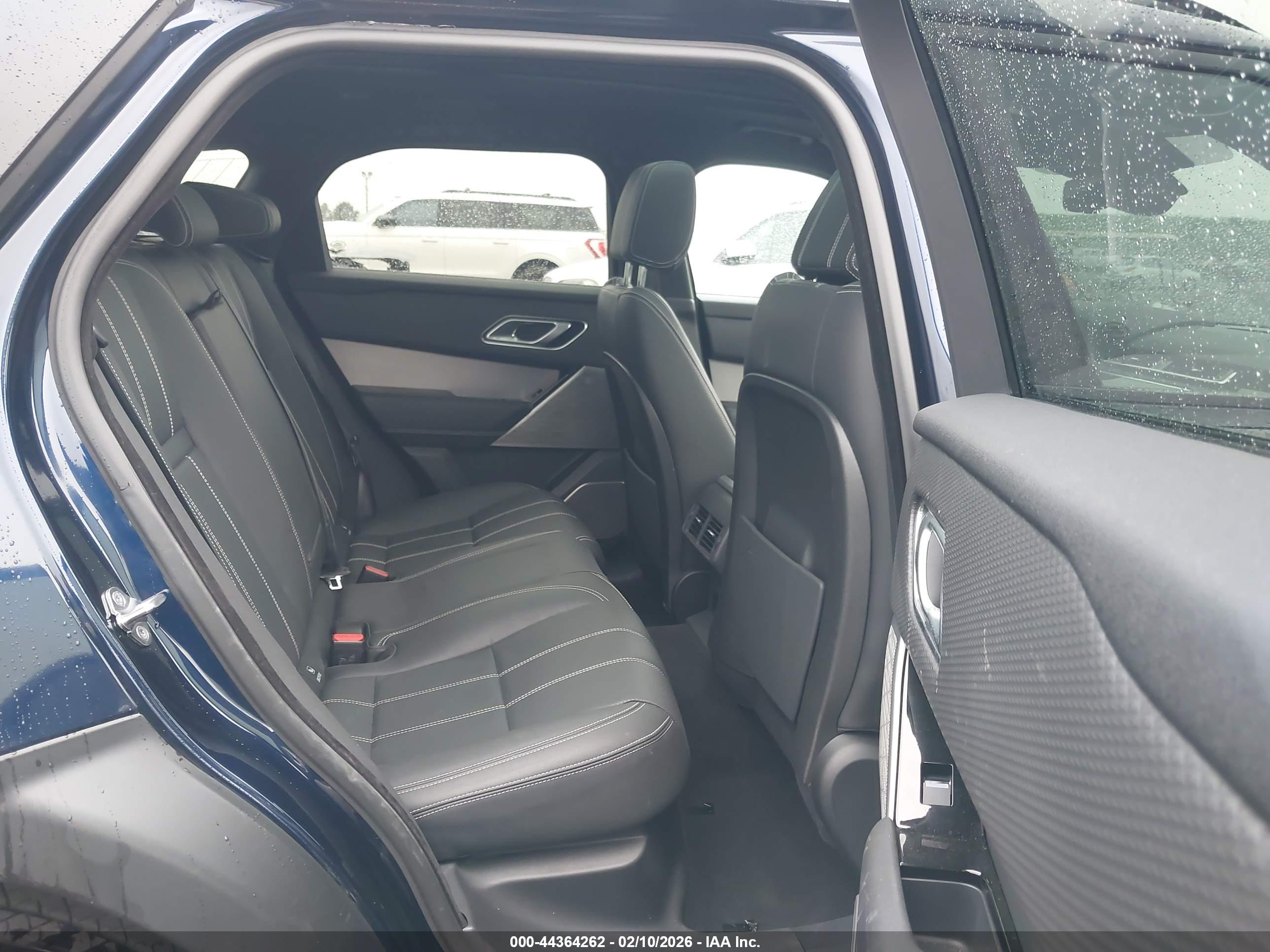 LAND ROVER image 8
