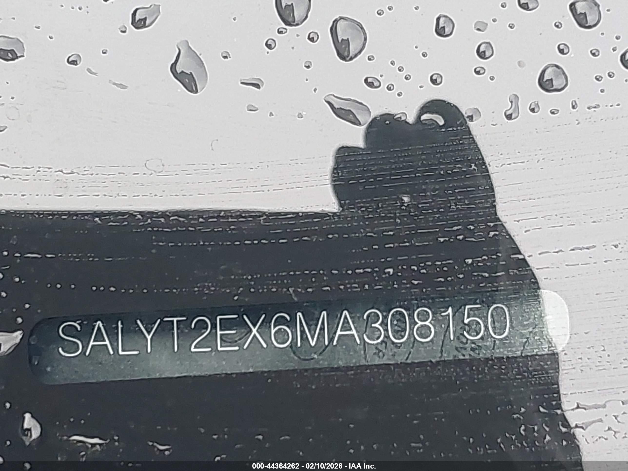LAND ROVER image 9