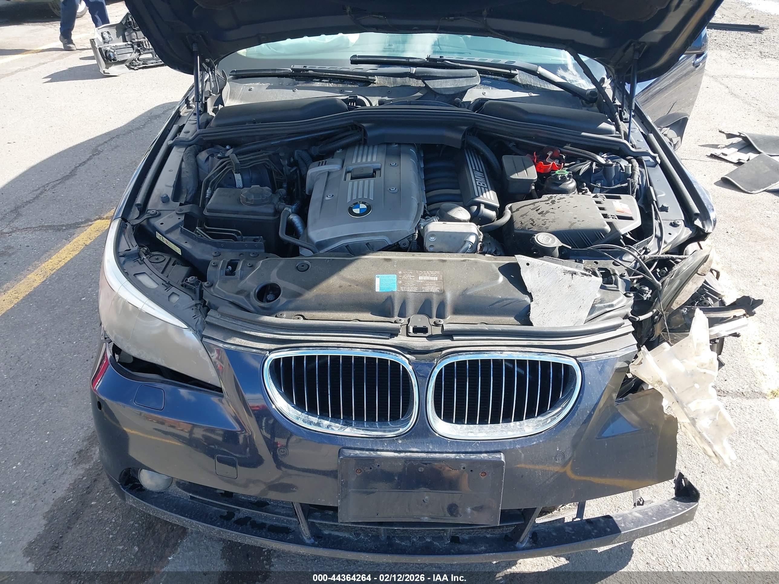 BMW 525I image 10