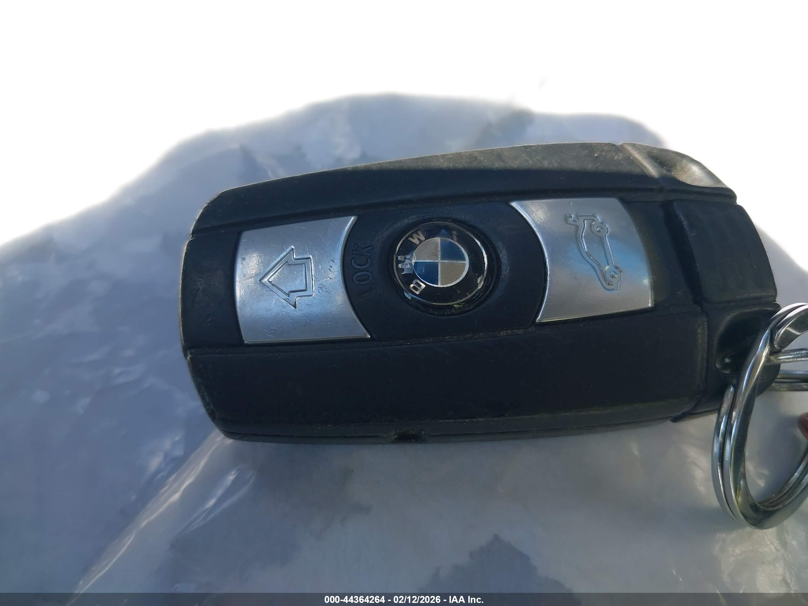 BMW 525I image 11