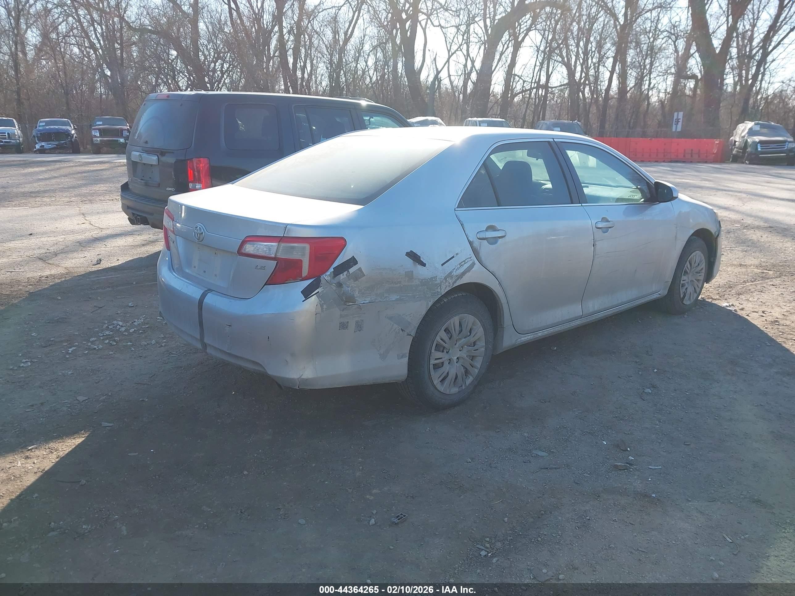 TOYOTA CAMRY image 4