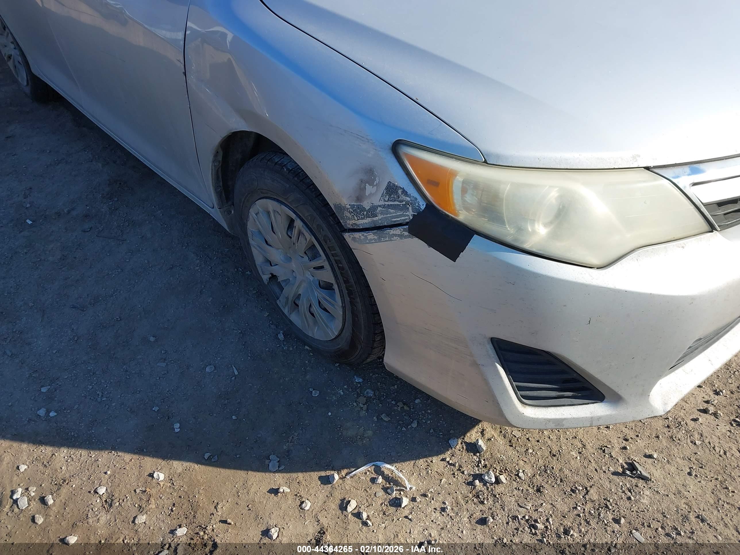 TOYOTA CAMRY image 6