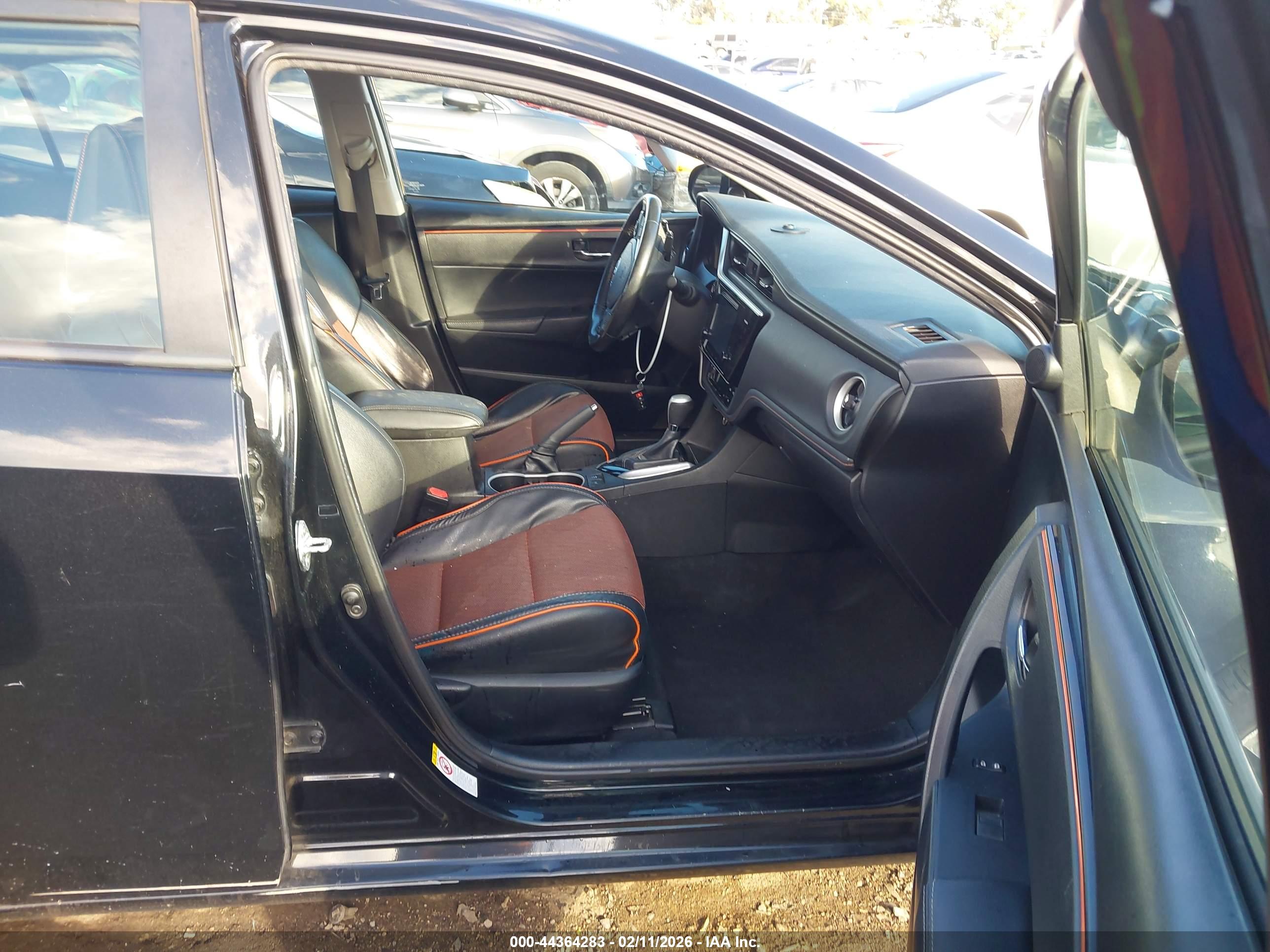 TOYOTA COROLLA image 5