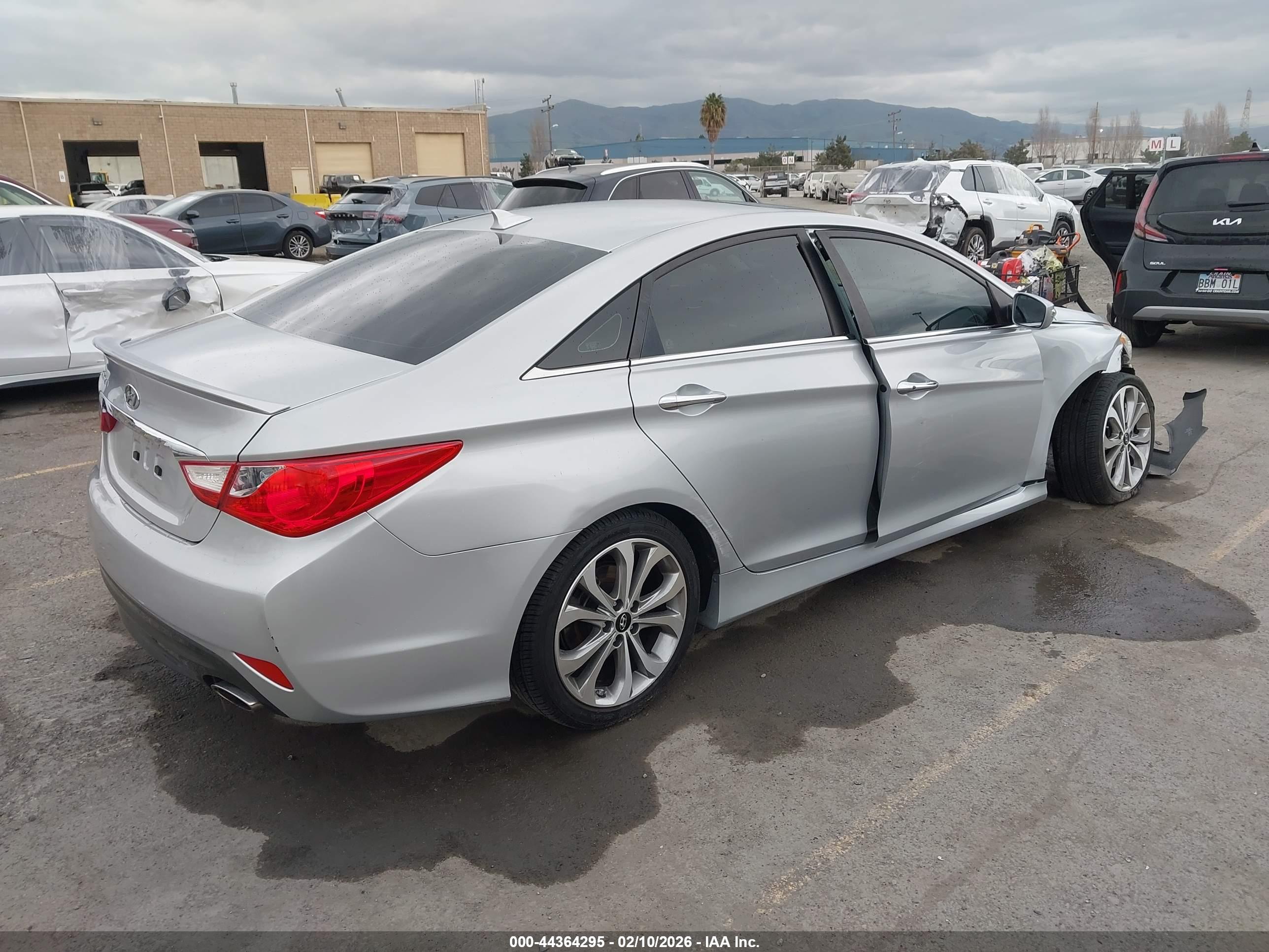 HYUNDAI SONATA image 4