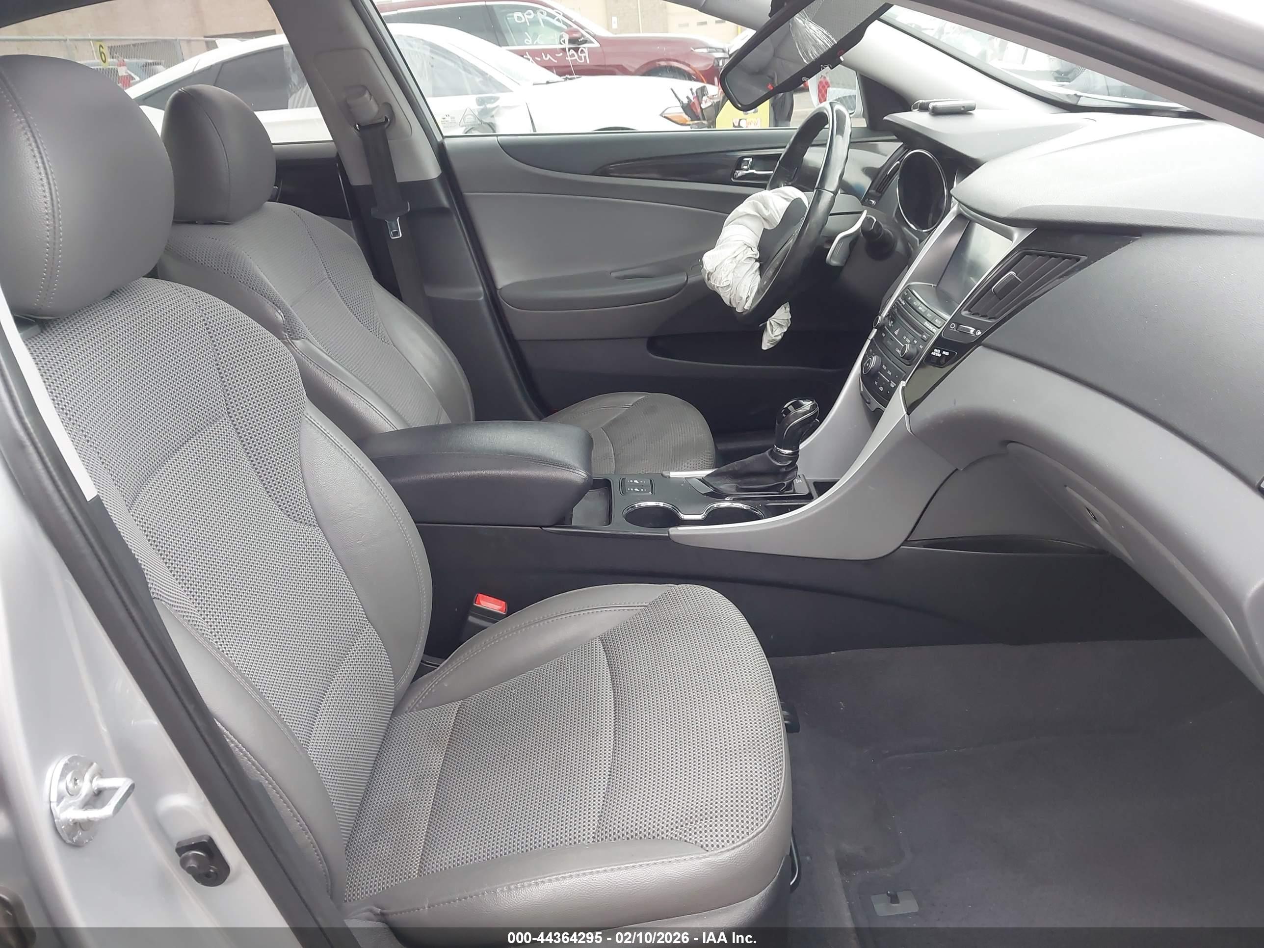 HYUNDAI SONATA image 5