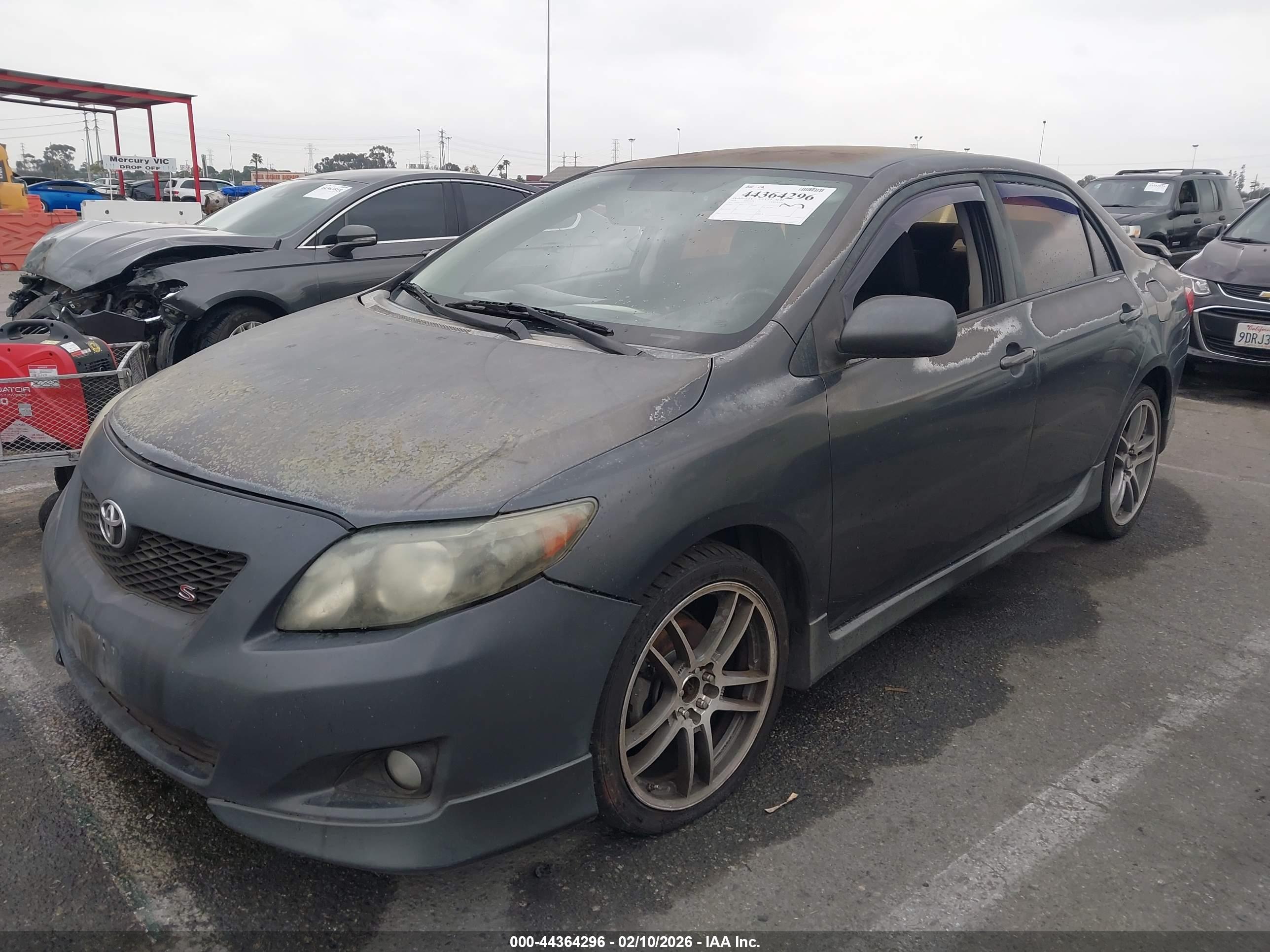 TOYOTA COROLLA image 2