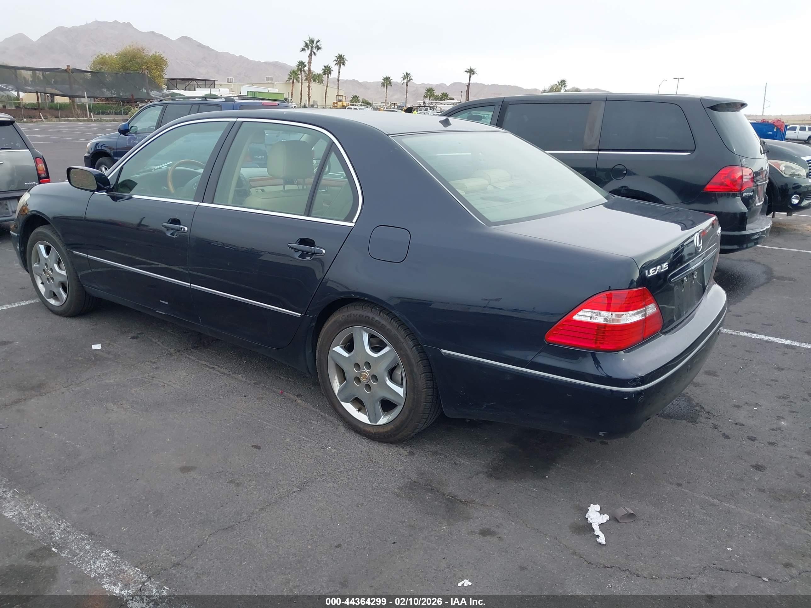 LEXUS LS image 3