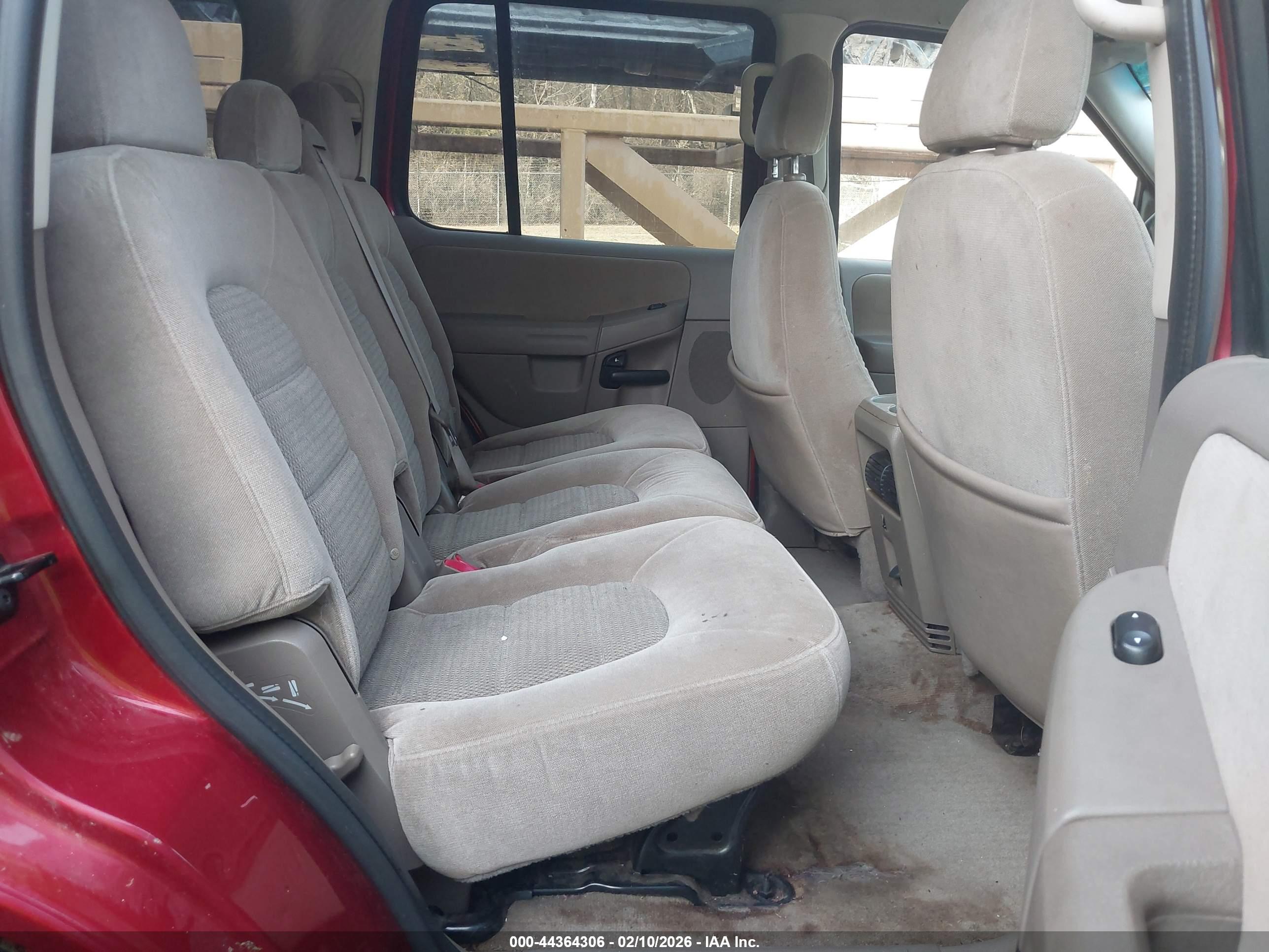 FORD EXPLORER image 8