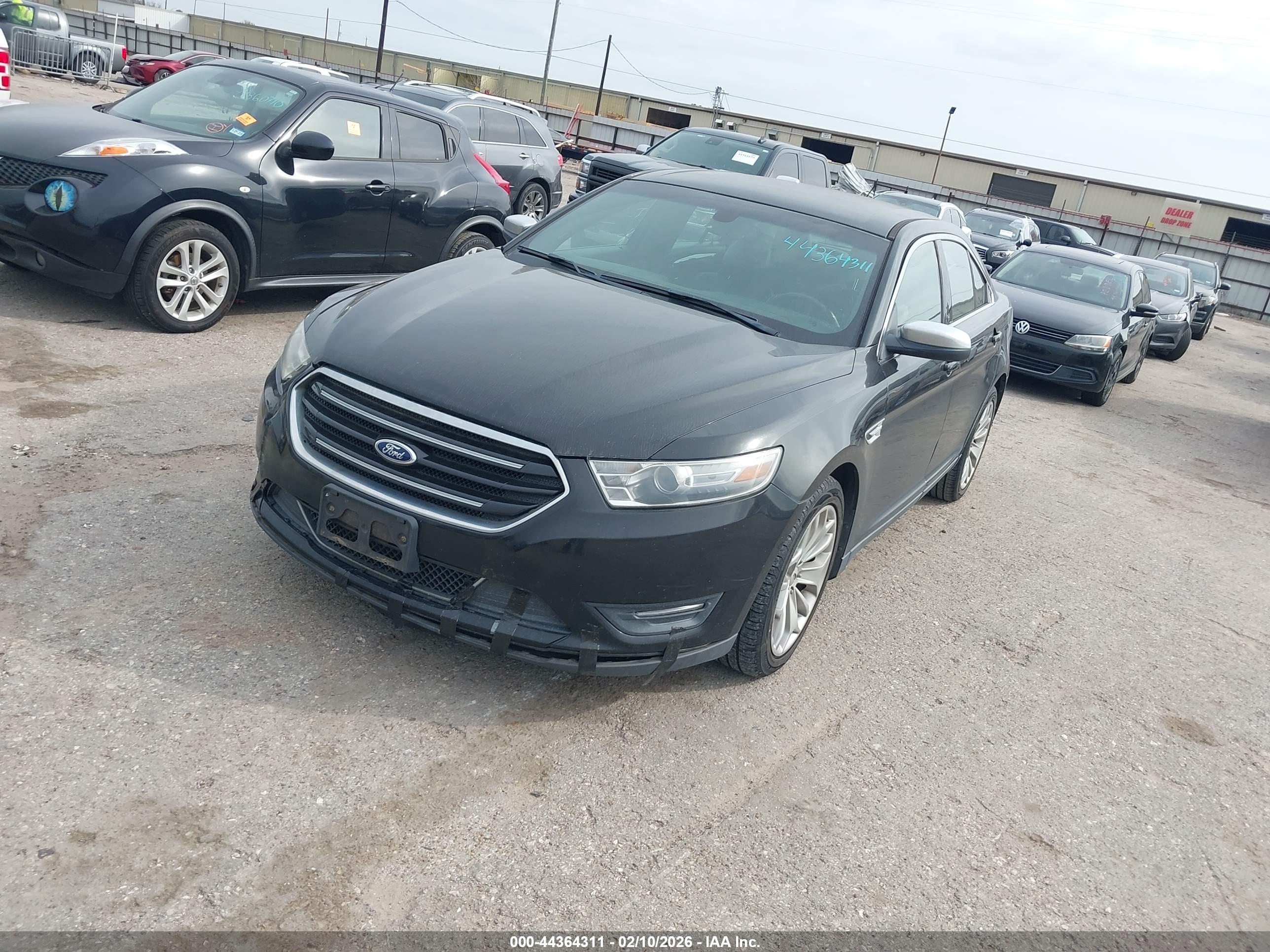 FORD TAURUS image 2