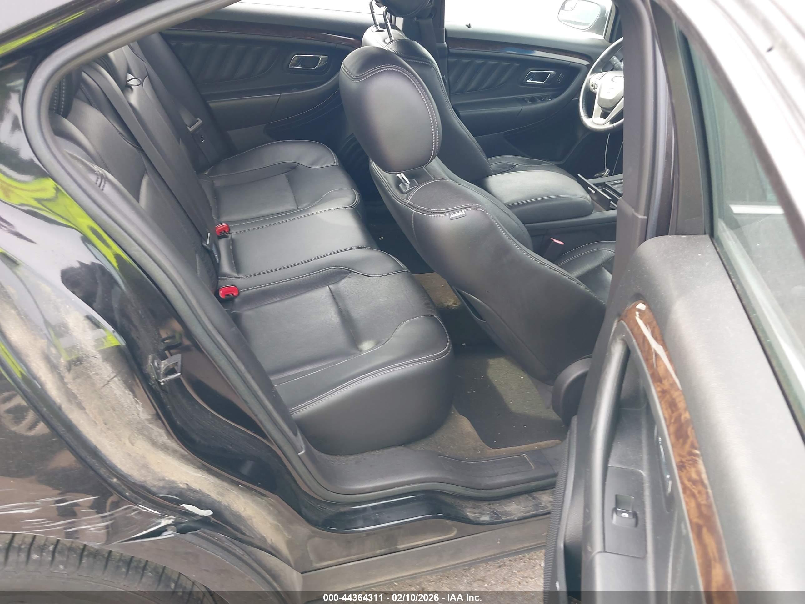 FORD TAURUS image 8