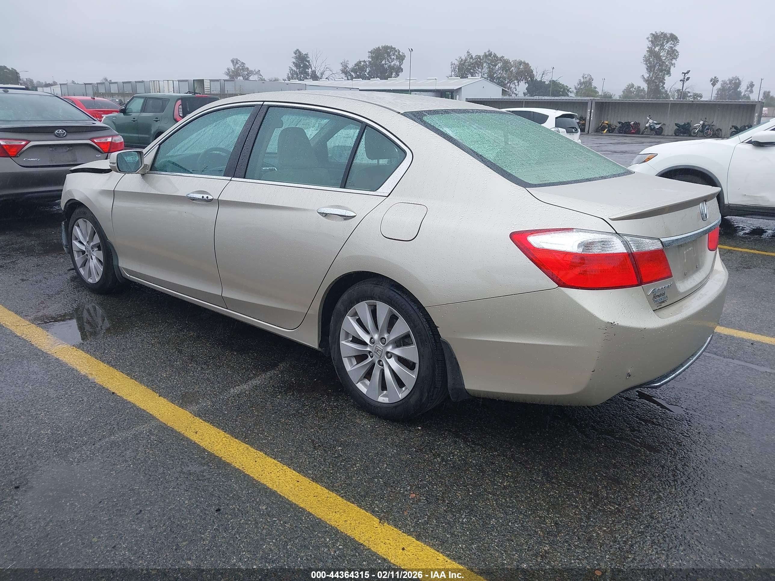 HONDA ACCORD image 3