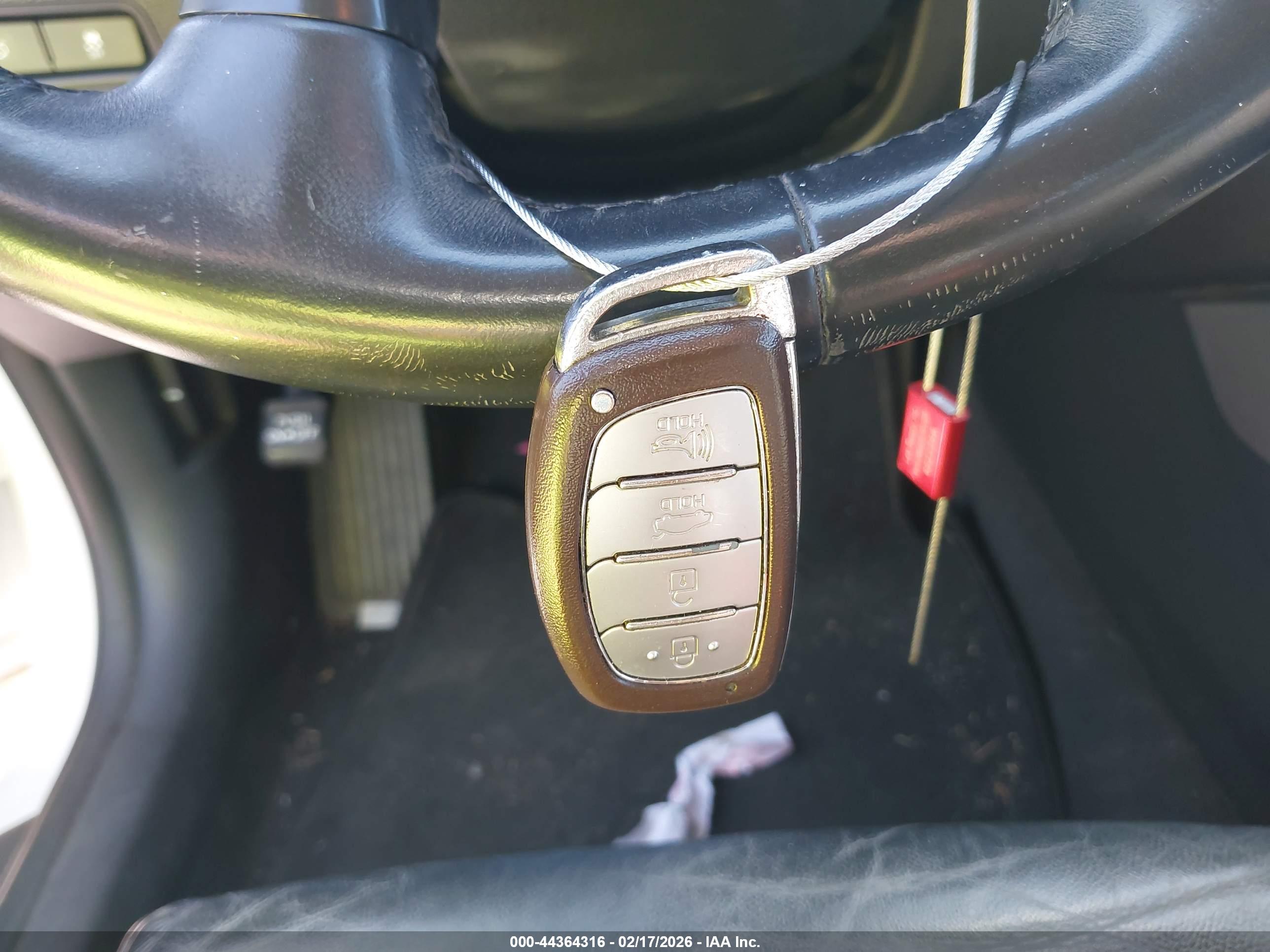 HYUNDAI SONATA image 11