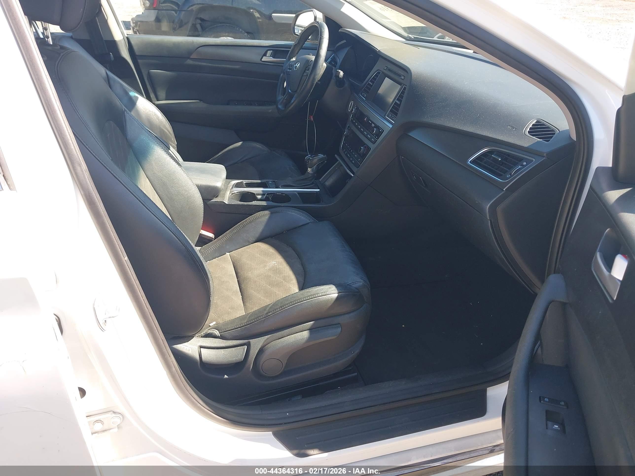 HYUNDAI SONATA image 5