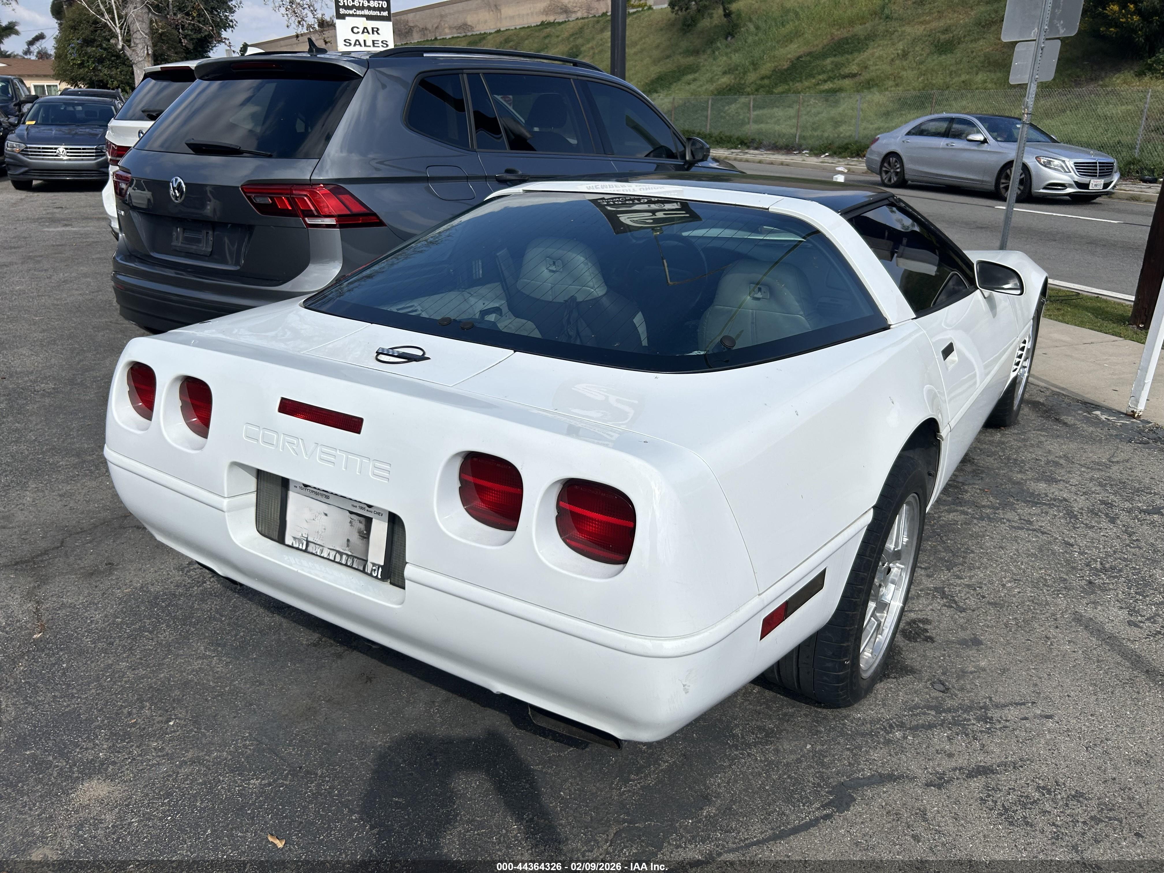 CHEVROLET CORVETTE image 4