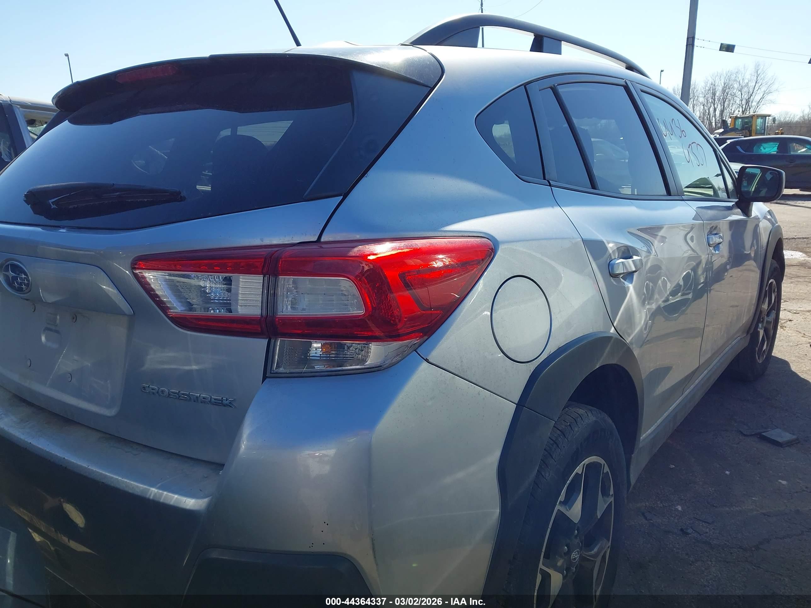 SUBARU CROSSTREK image 4