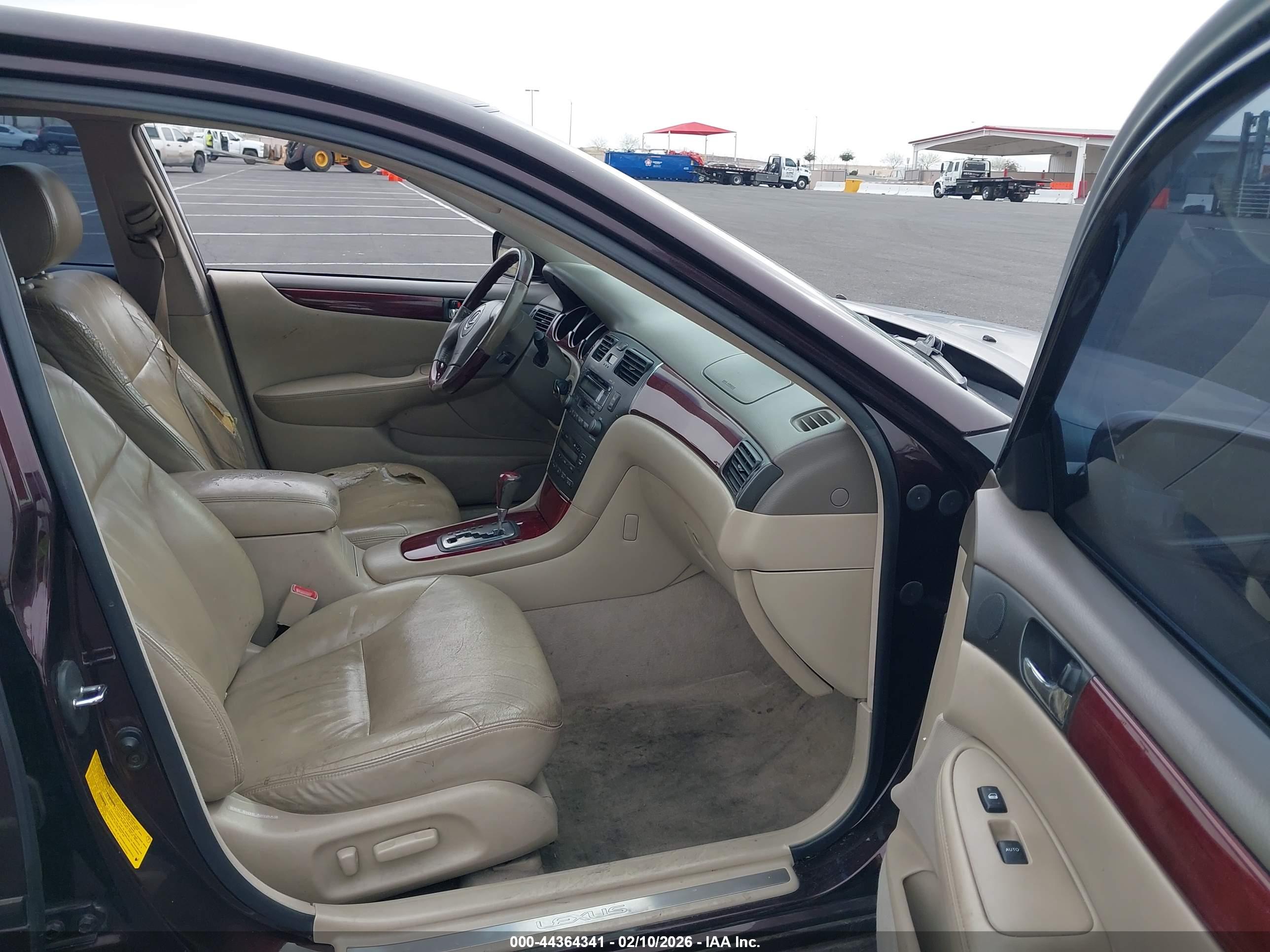 LEXUS ES image 5