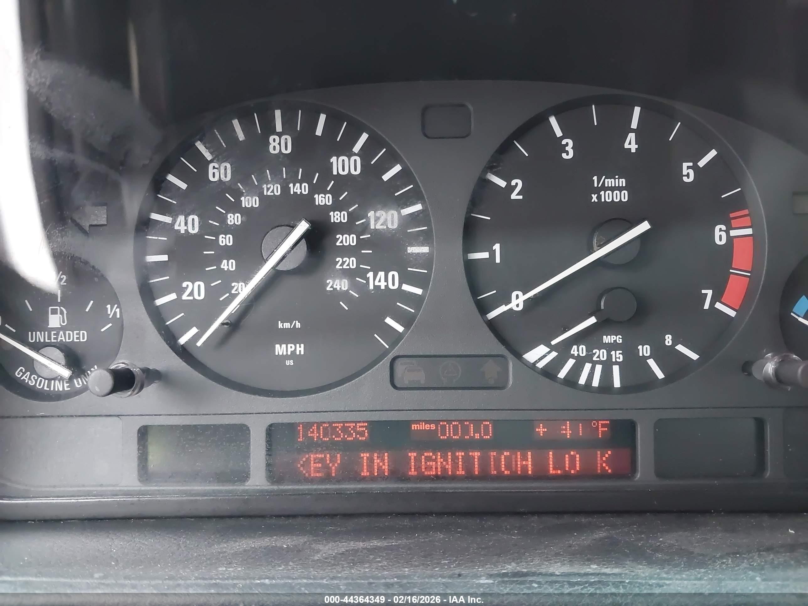 BMW 750IL image 7