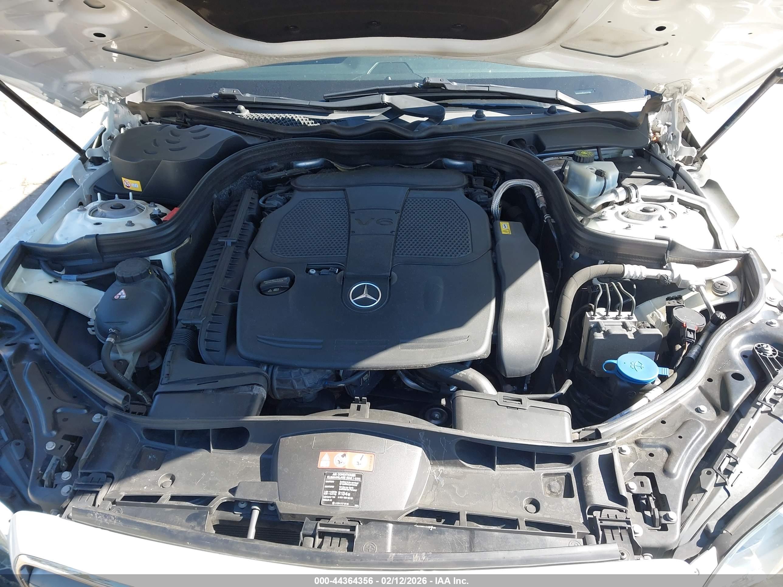 MERCEDES-BENZ E image 10