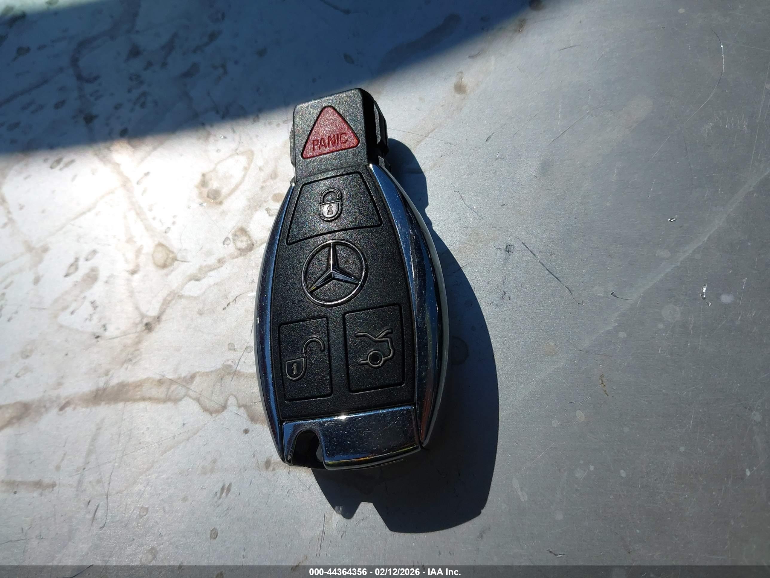 MERCEDES-BENZ E image 11