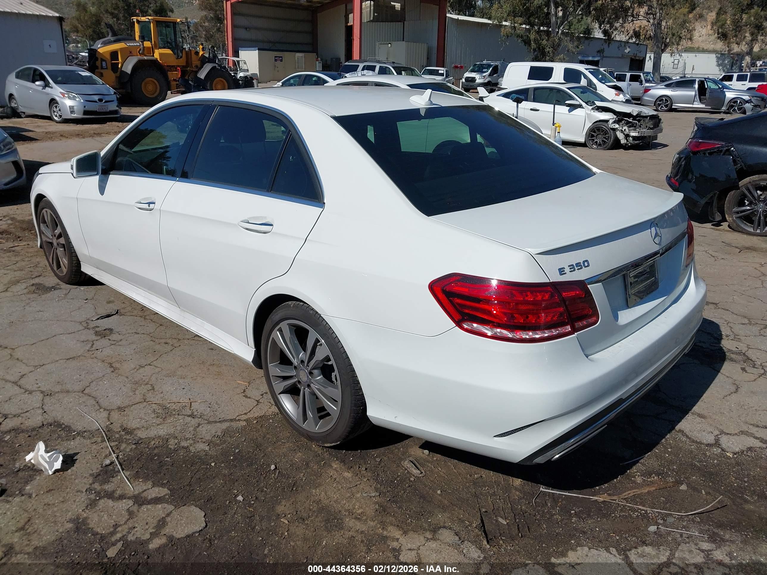 MERCEDES-BENZ E image 3