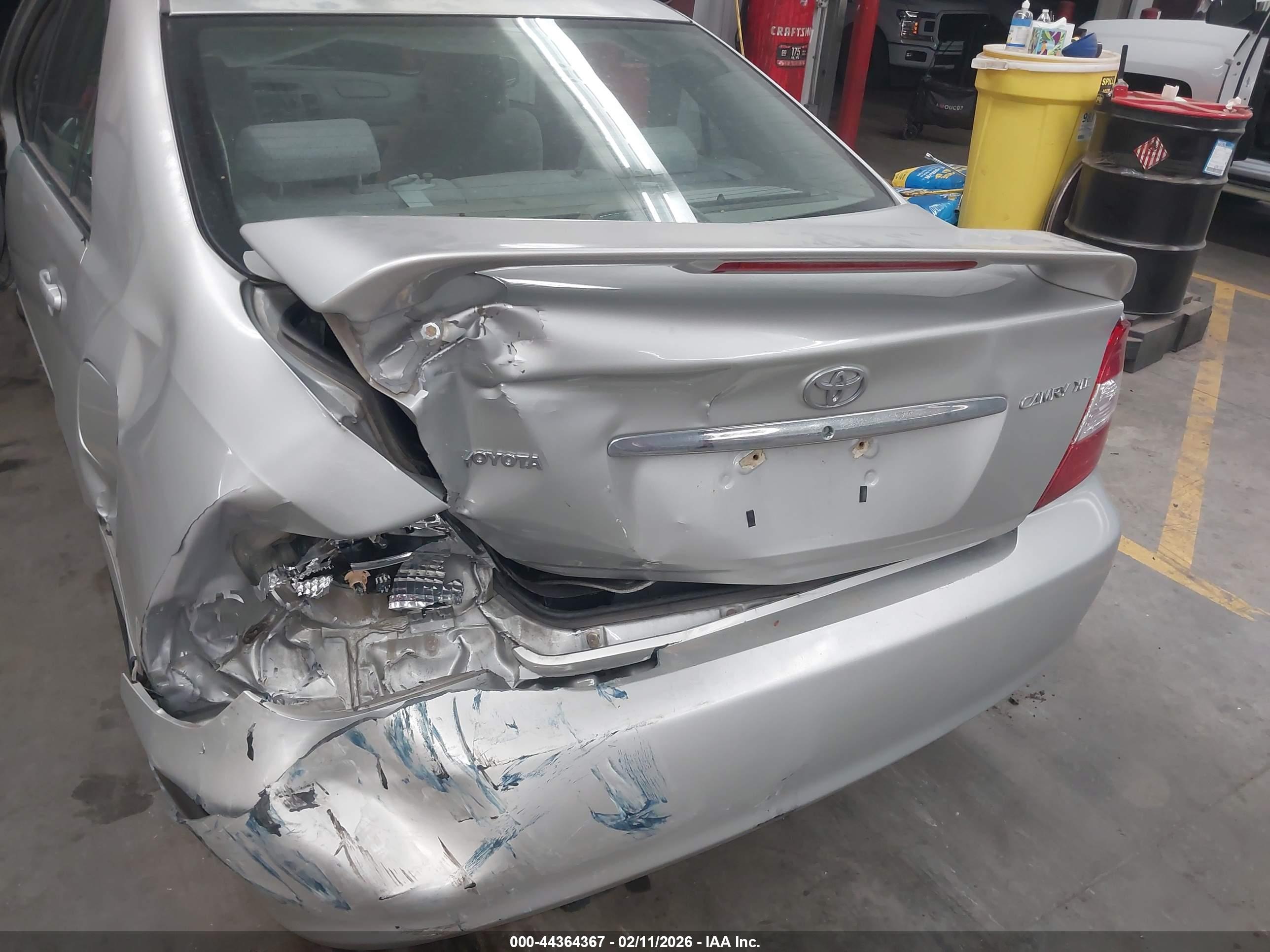 TOYOTA CAMRY image 6