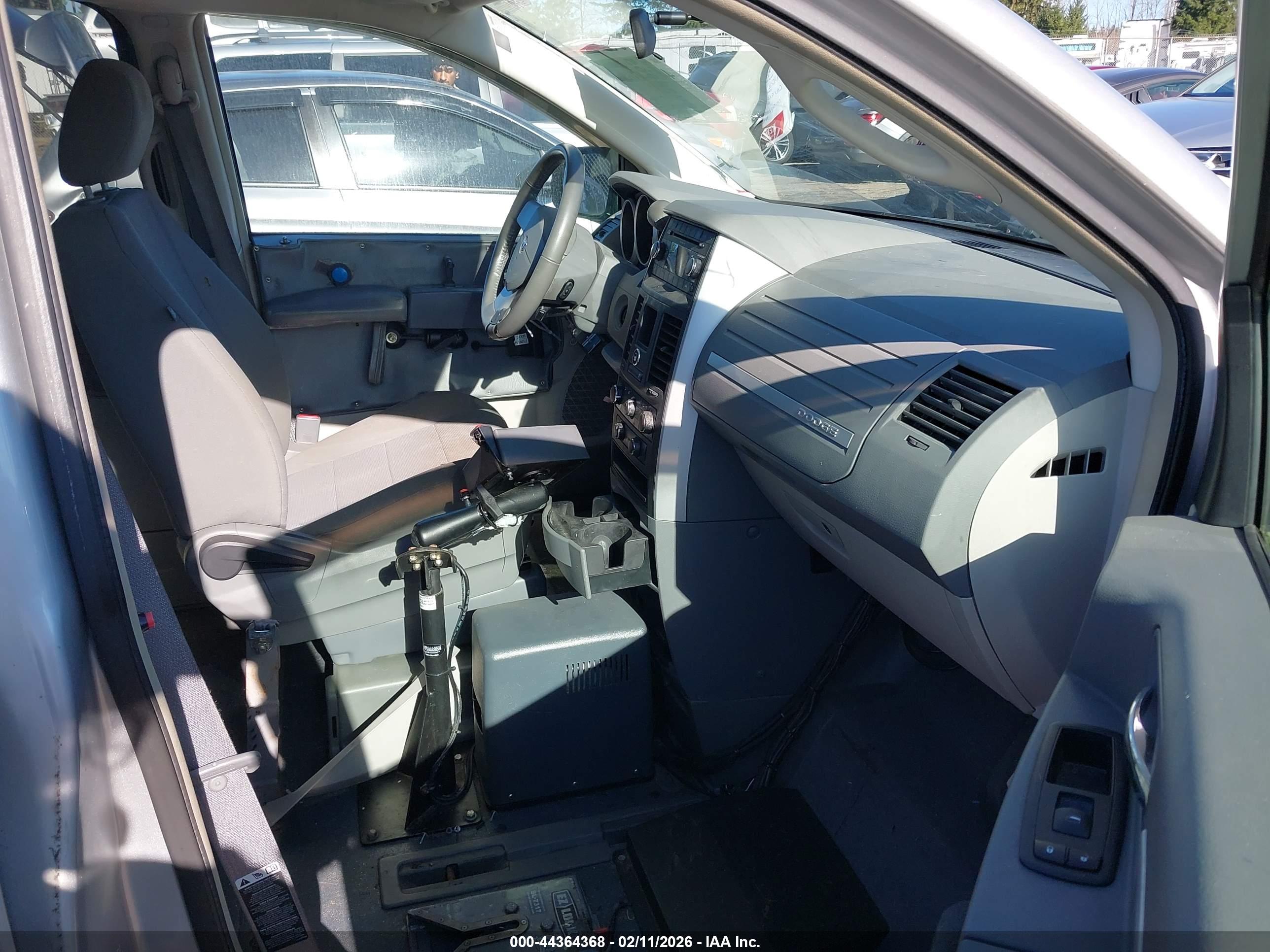DODGE GRAND image 5