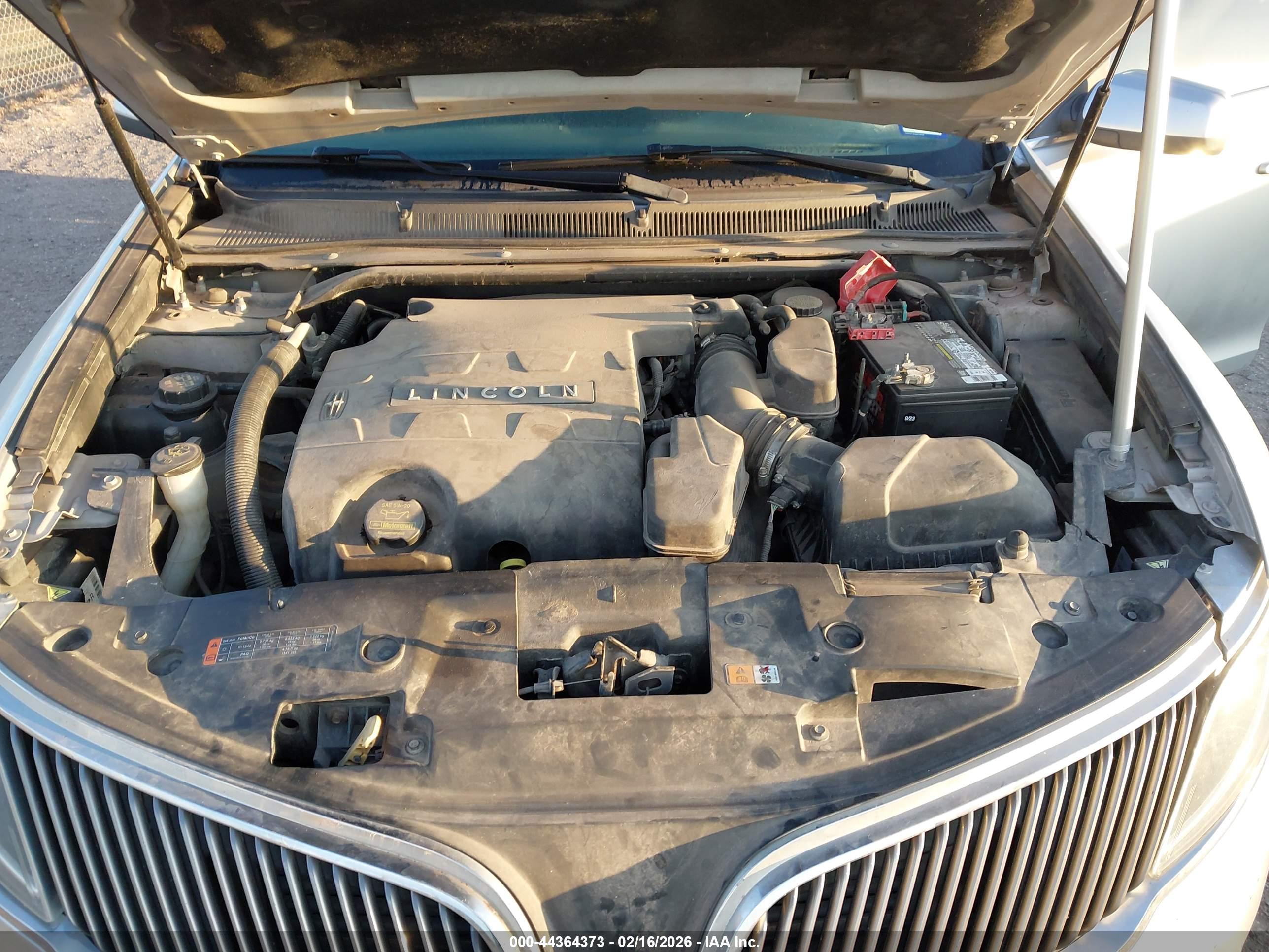 LINCOLN MKS image 10