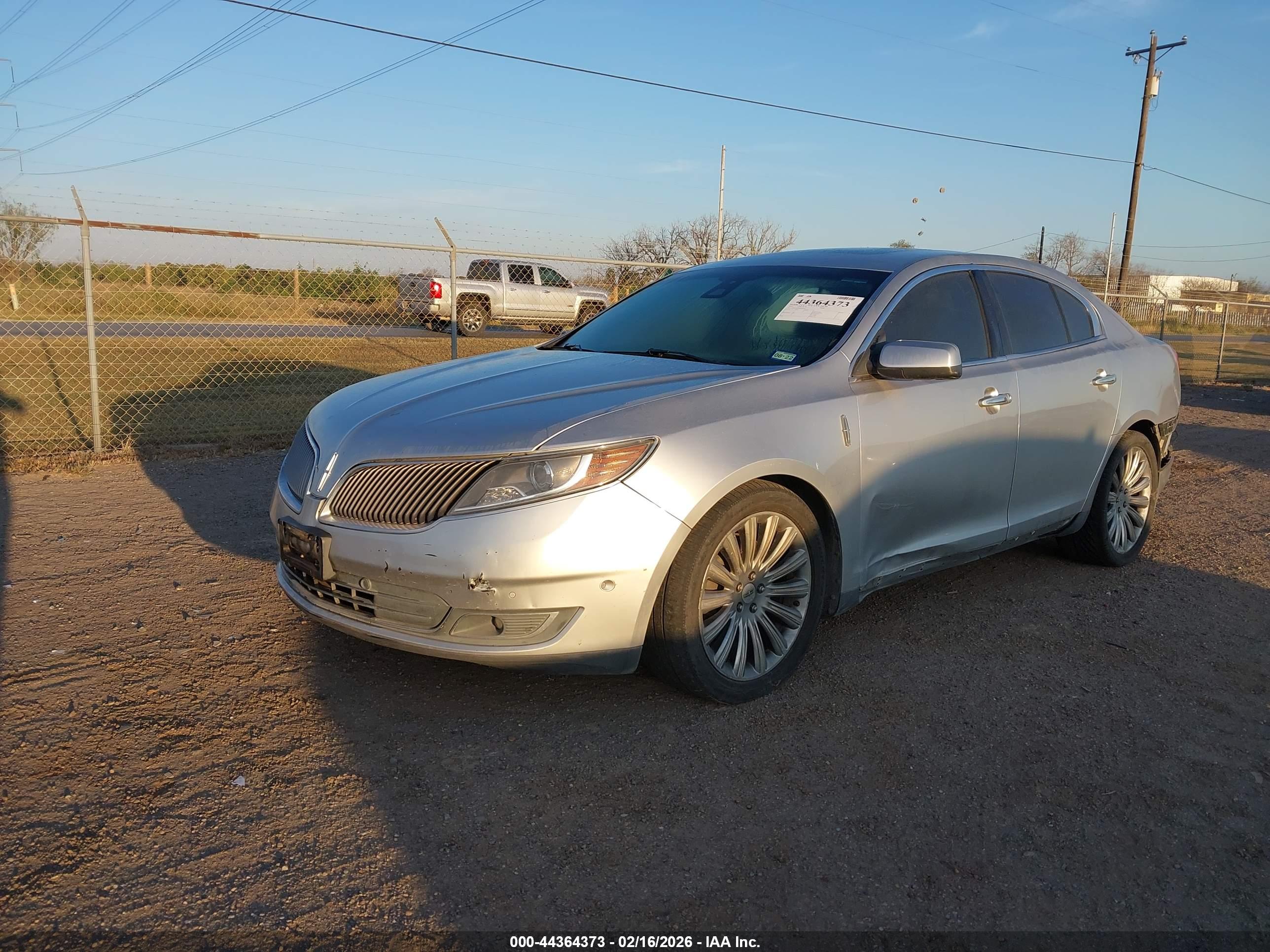 LINCOLN MKS image 2