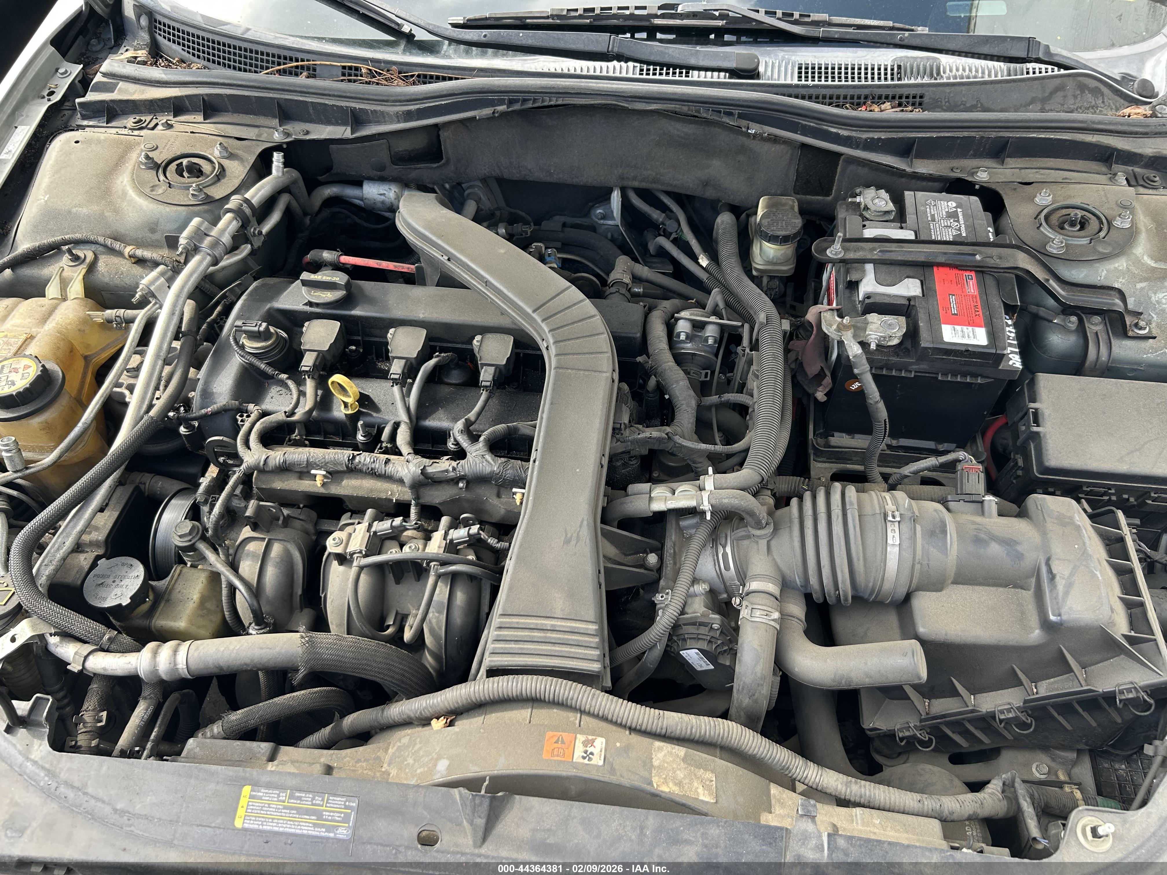 FORD FUSION image 10