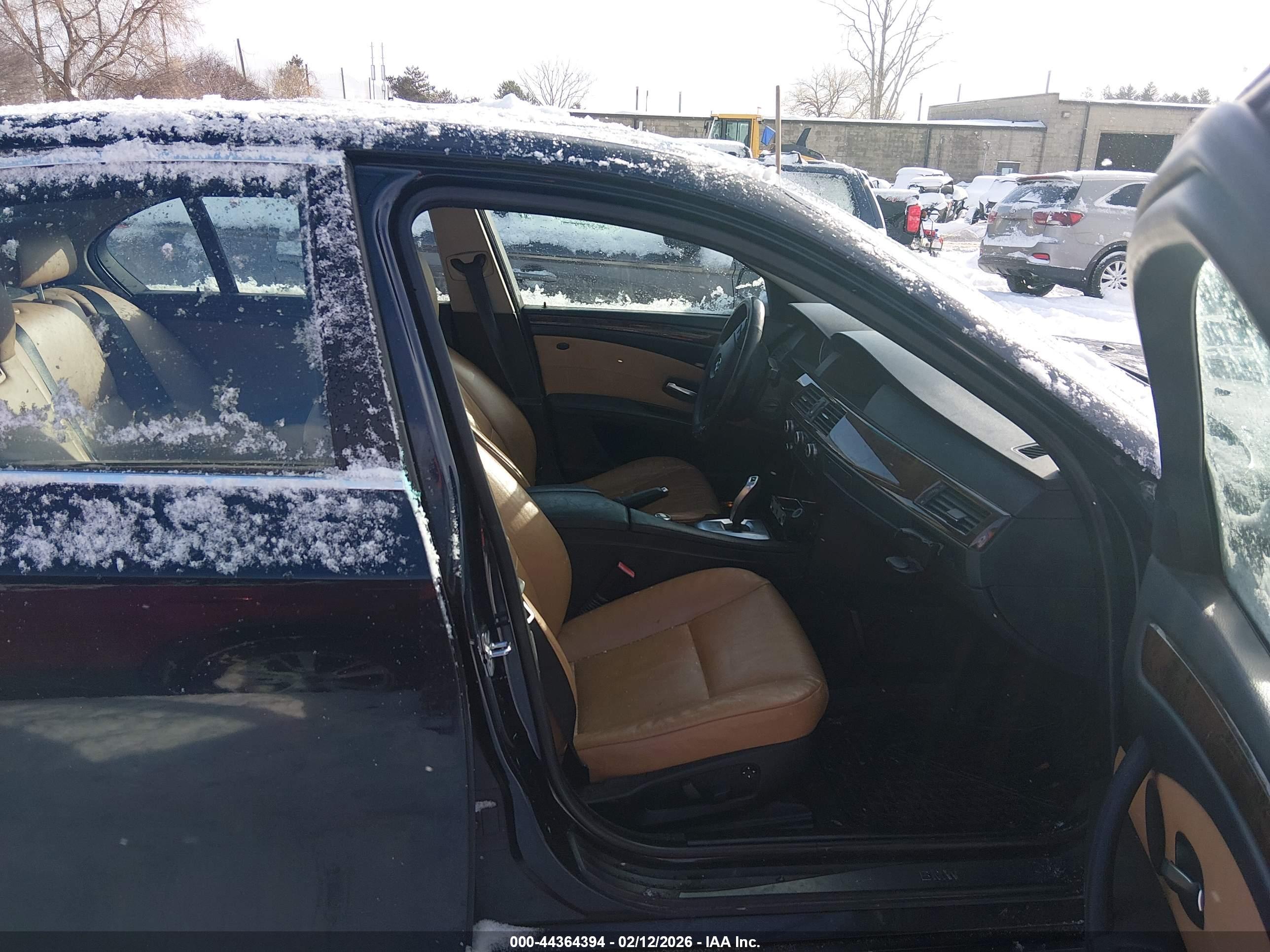 BMW 528I image 5