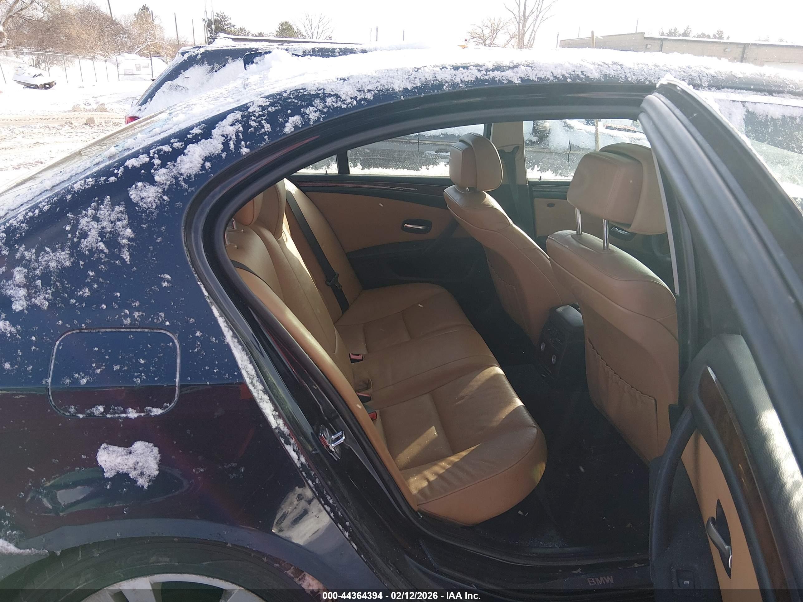 BMW 528I image 8