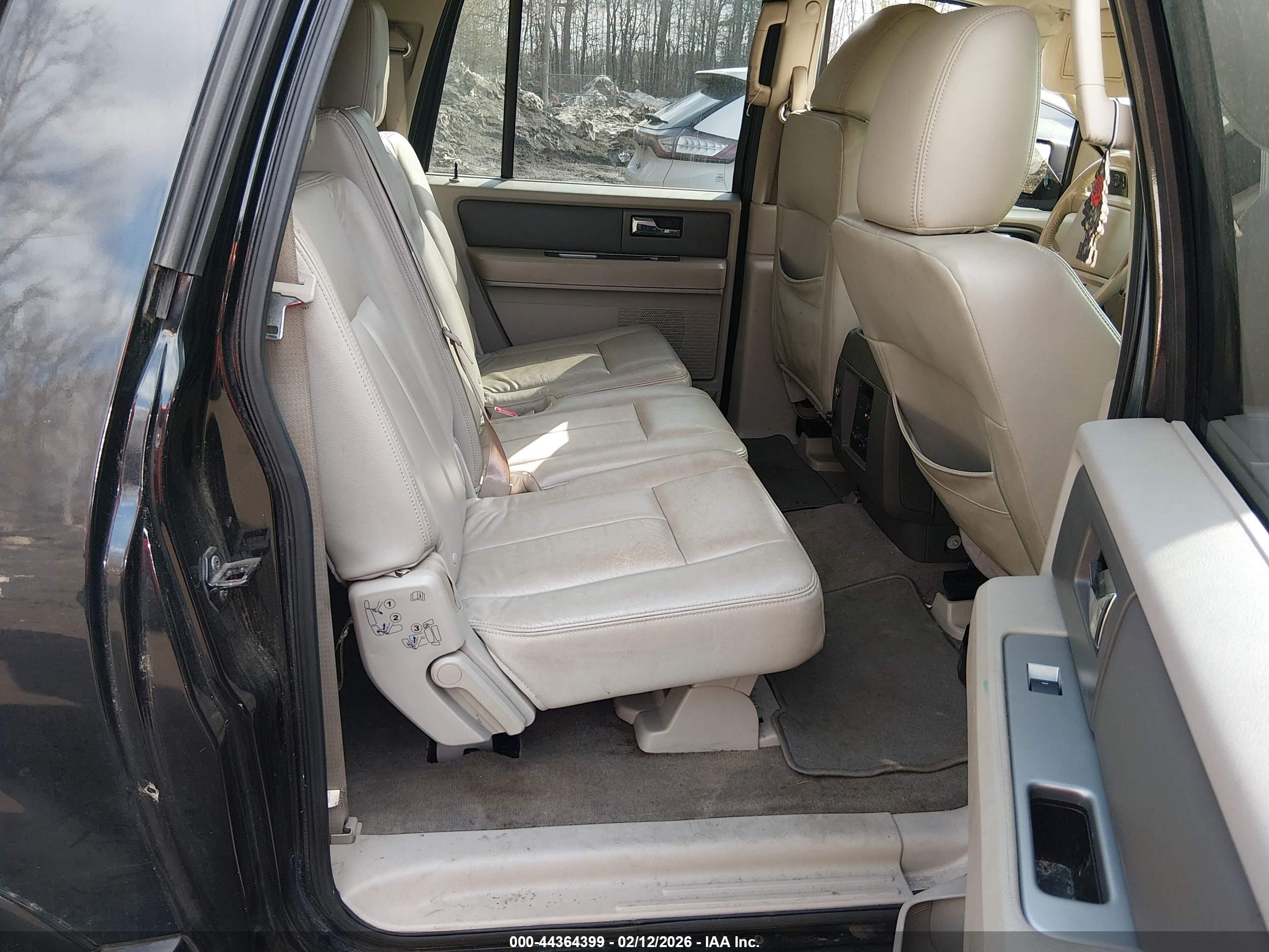 FORD EXPEDITION image 8