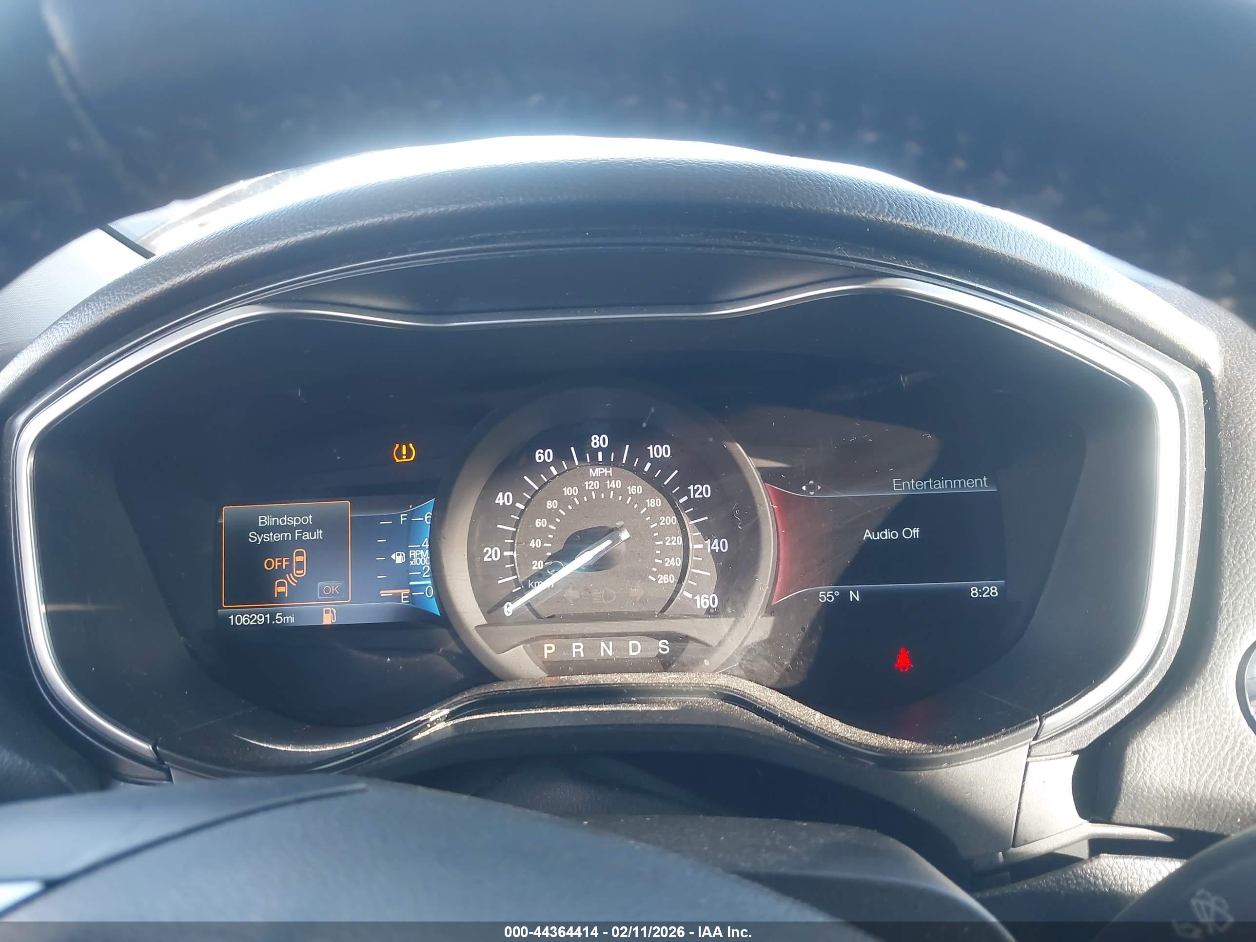 FORD FUSION image 7