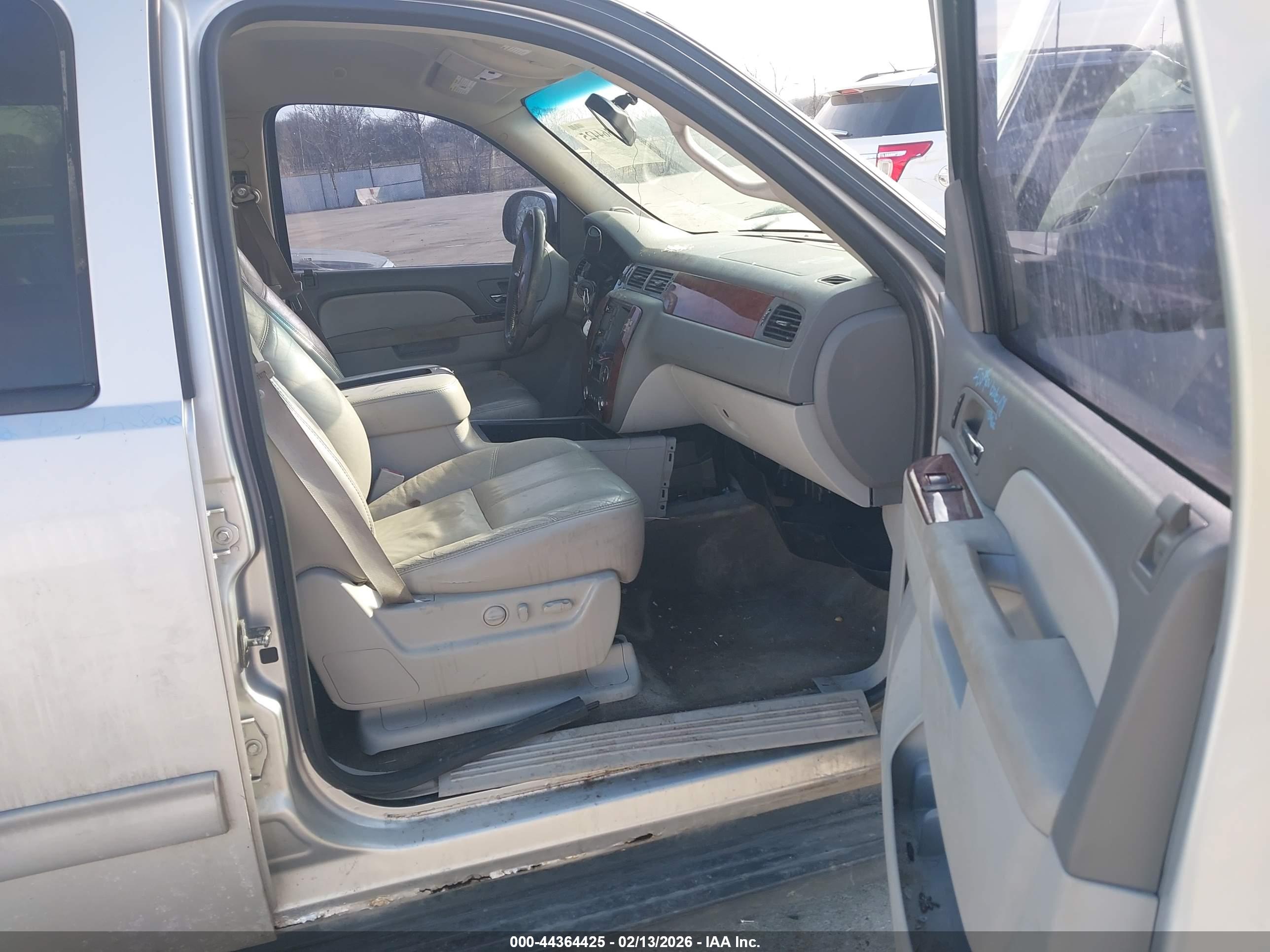 CHEVROLET AVALANCHE image 5