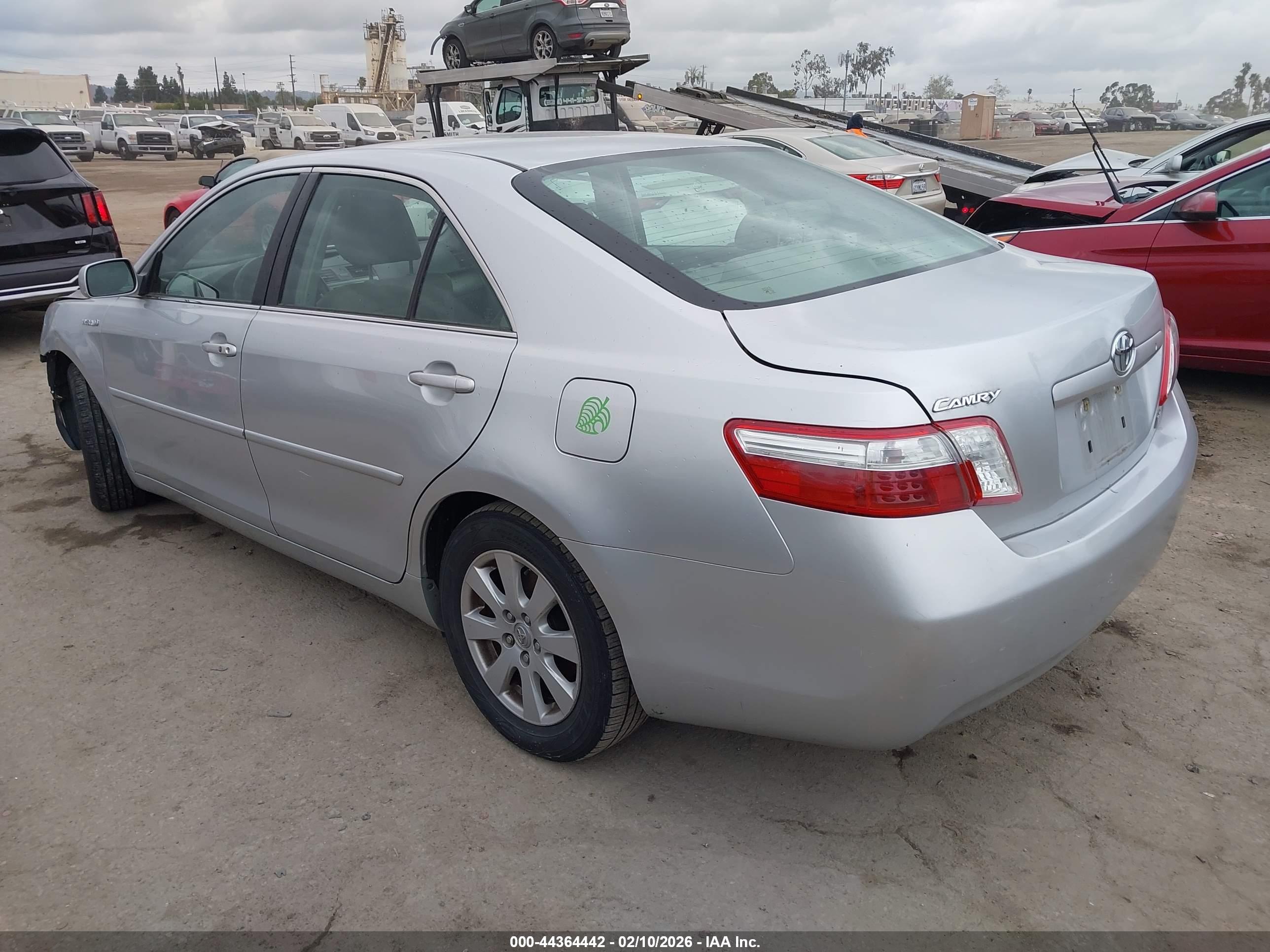 TOYOTA CAMRY image 3