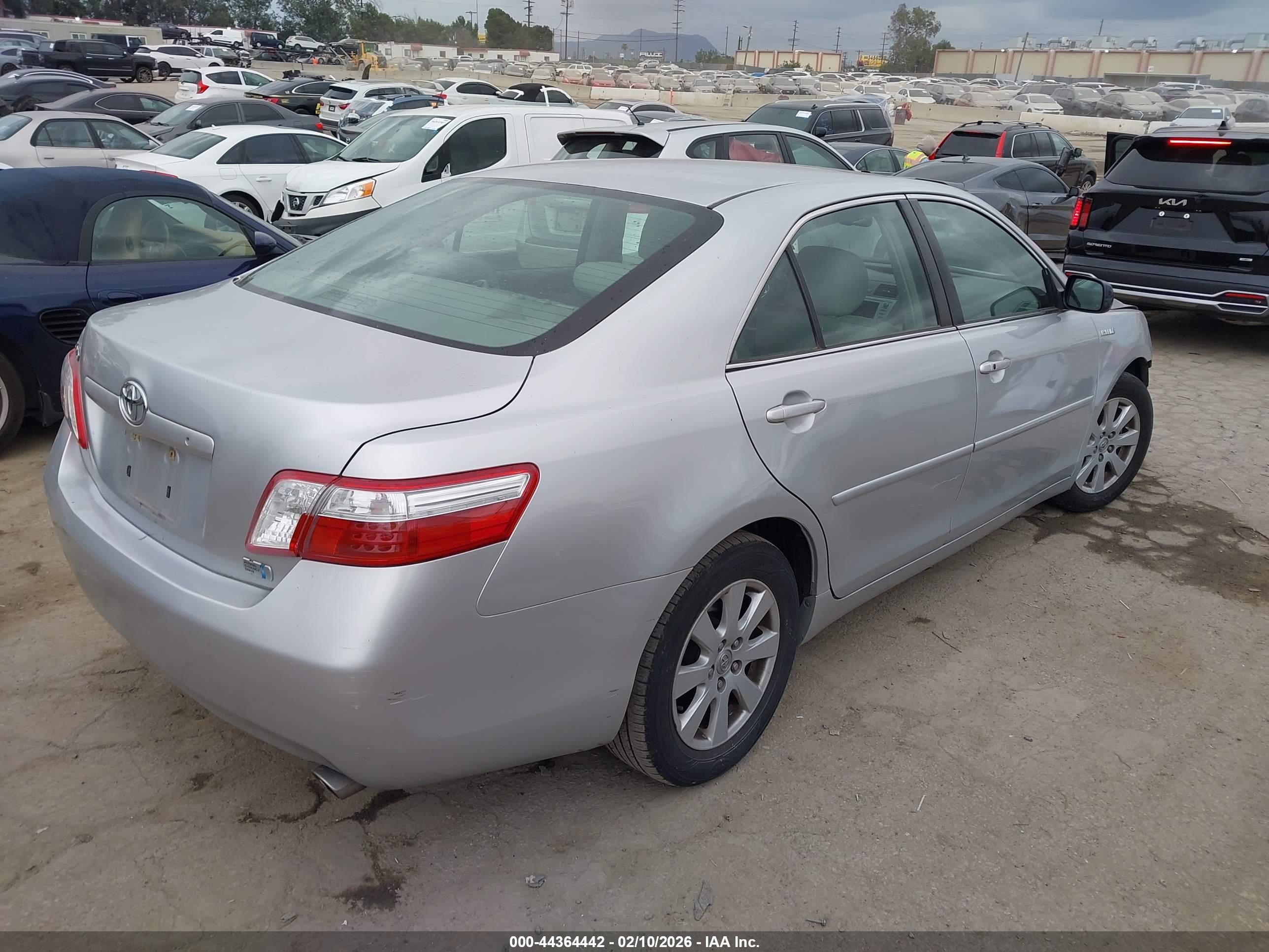 TOYOTA CAMRY image 4