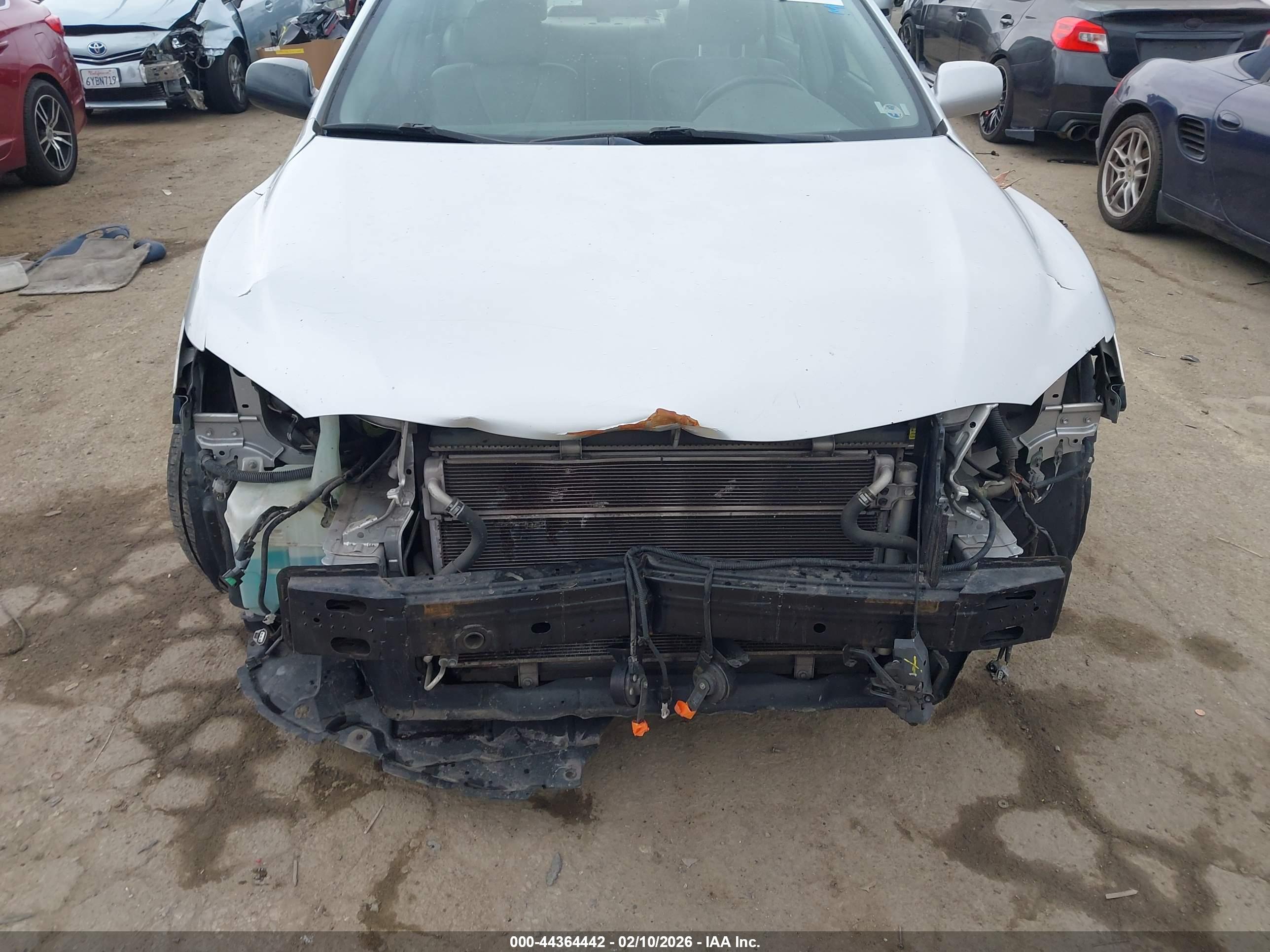 TOYOTA CAMRY image 6