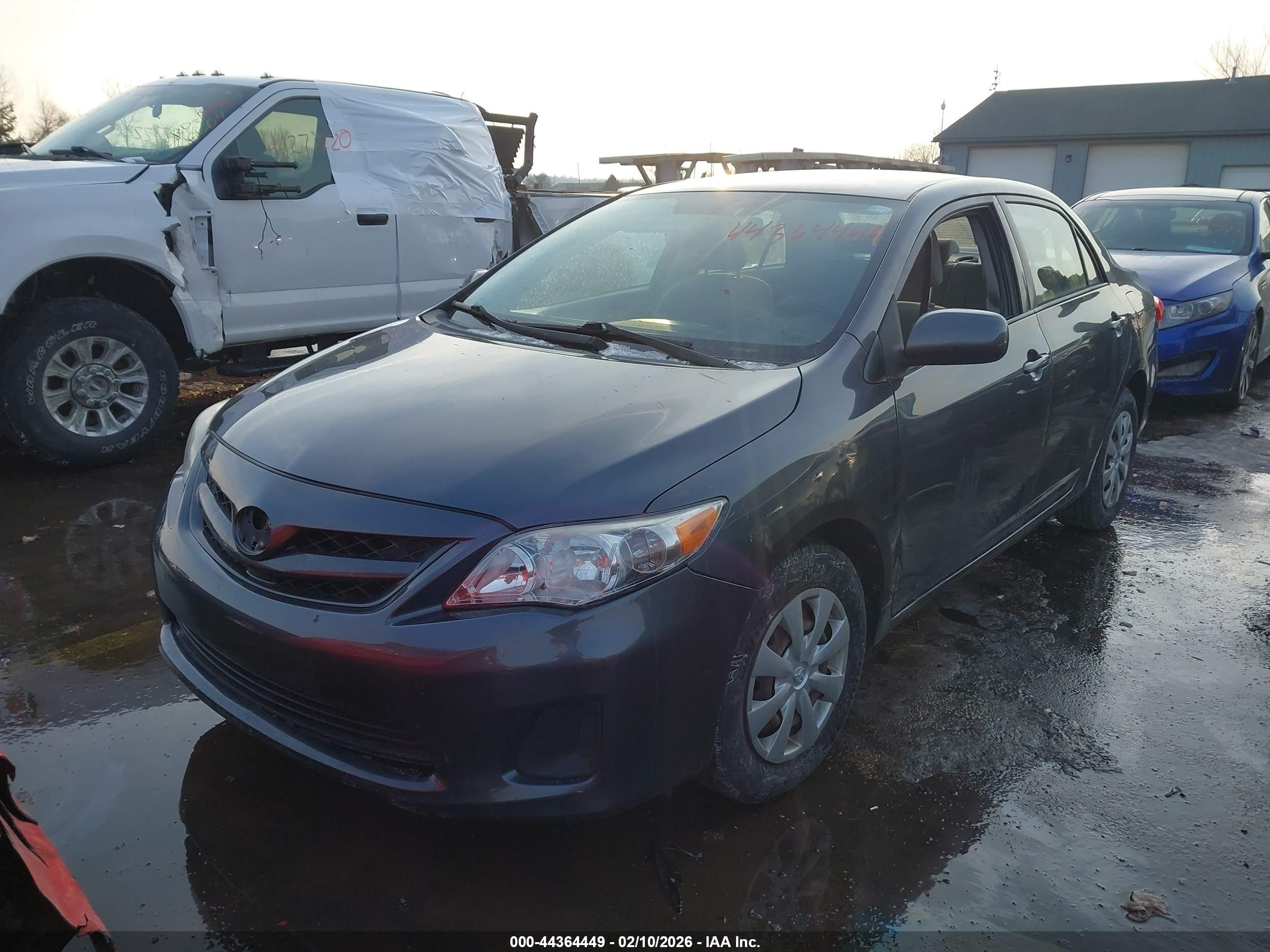 TOYOTA COROLLA image 2